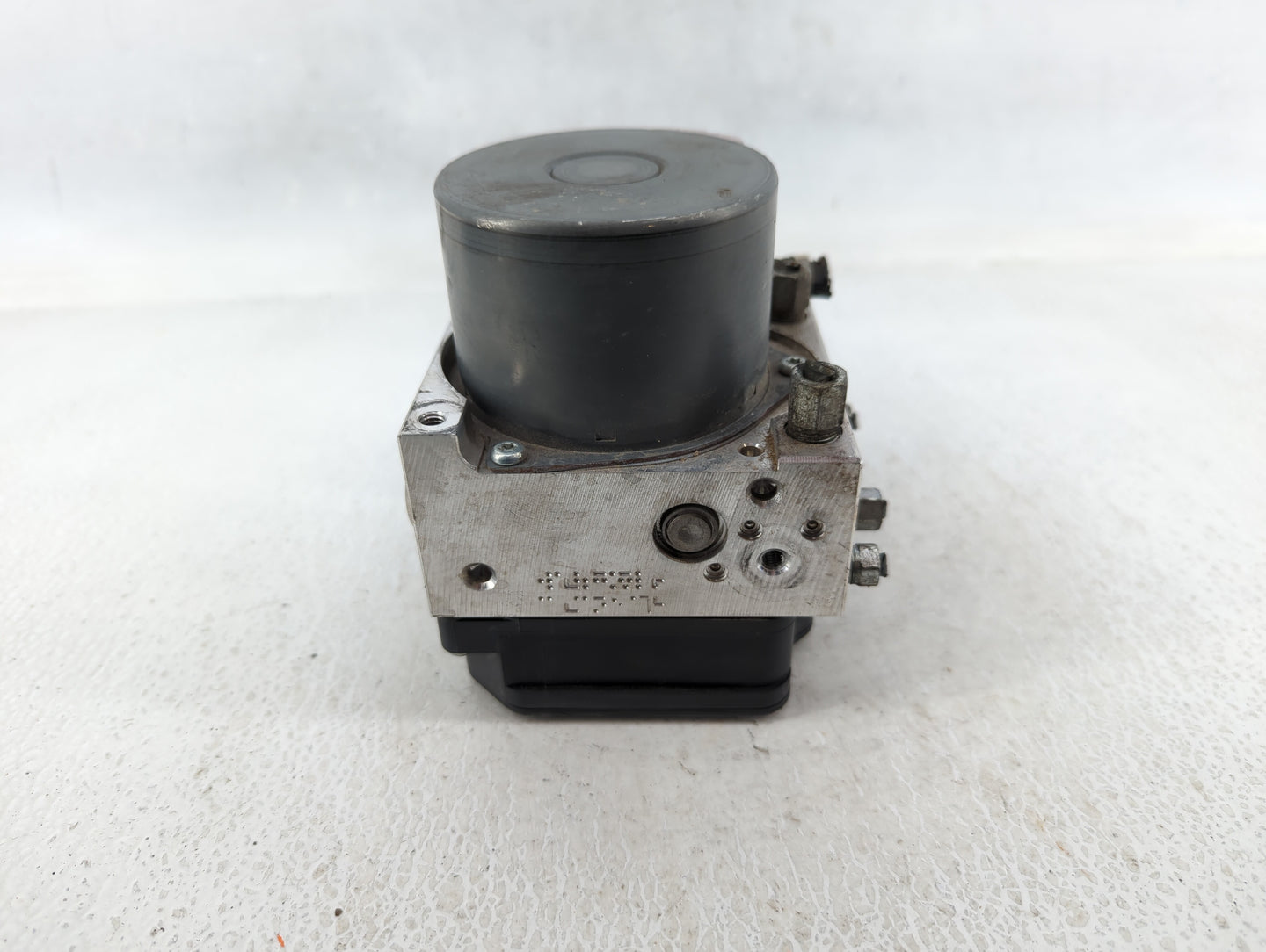 2017 Infiniti Qx60 ABS Pump Control Module Replacement P/N:47660-6KA0D Fits OEM Used Auto Parts - Oemusedautoparts1.com