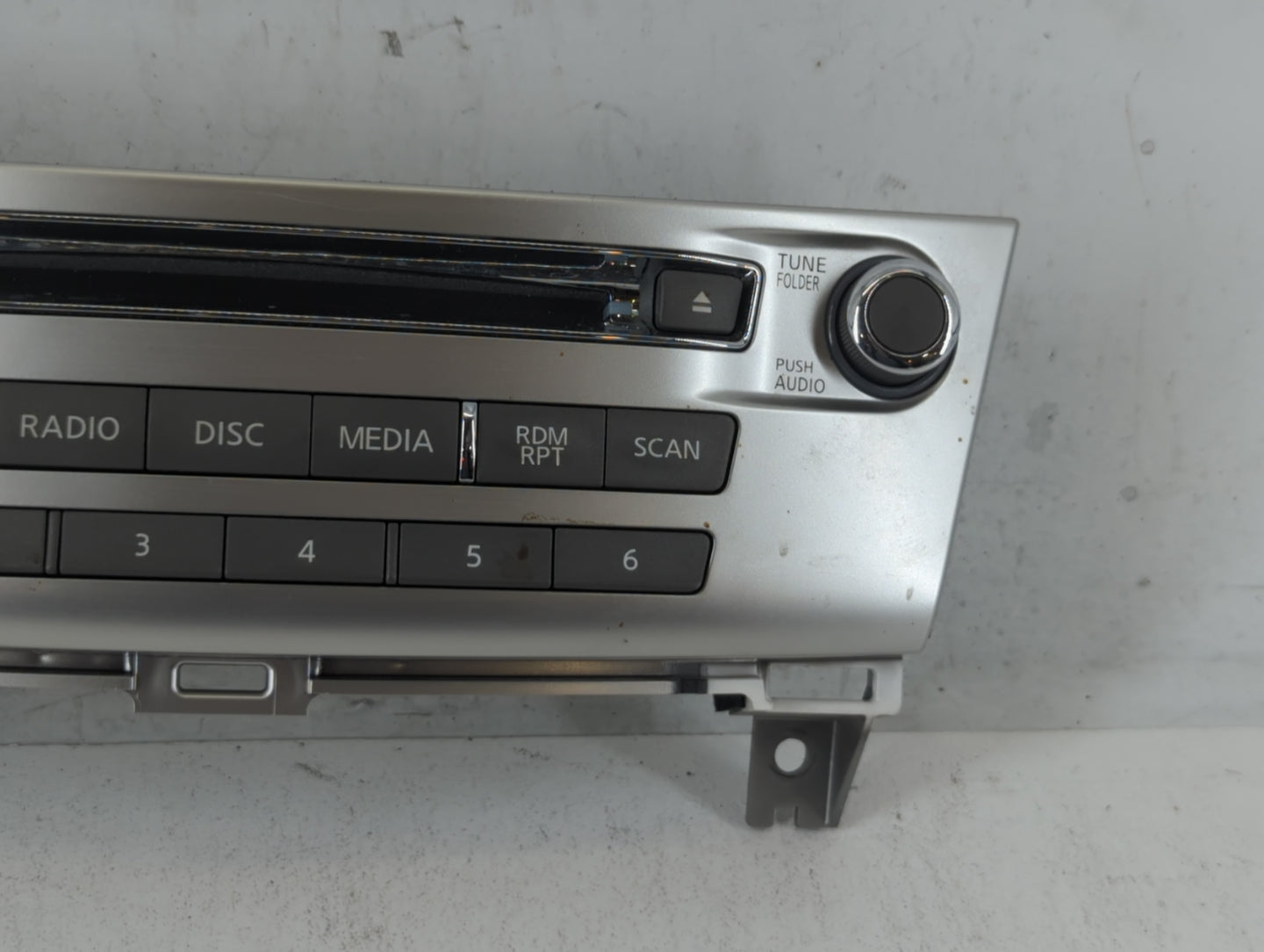 2017-2020 Infiniti Qx60 Am Fm Cd Player Radio Receiver - Oemusedautoparts1.com