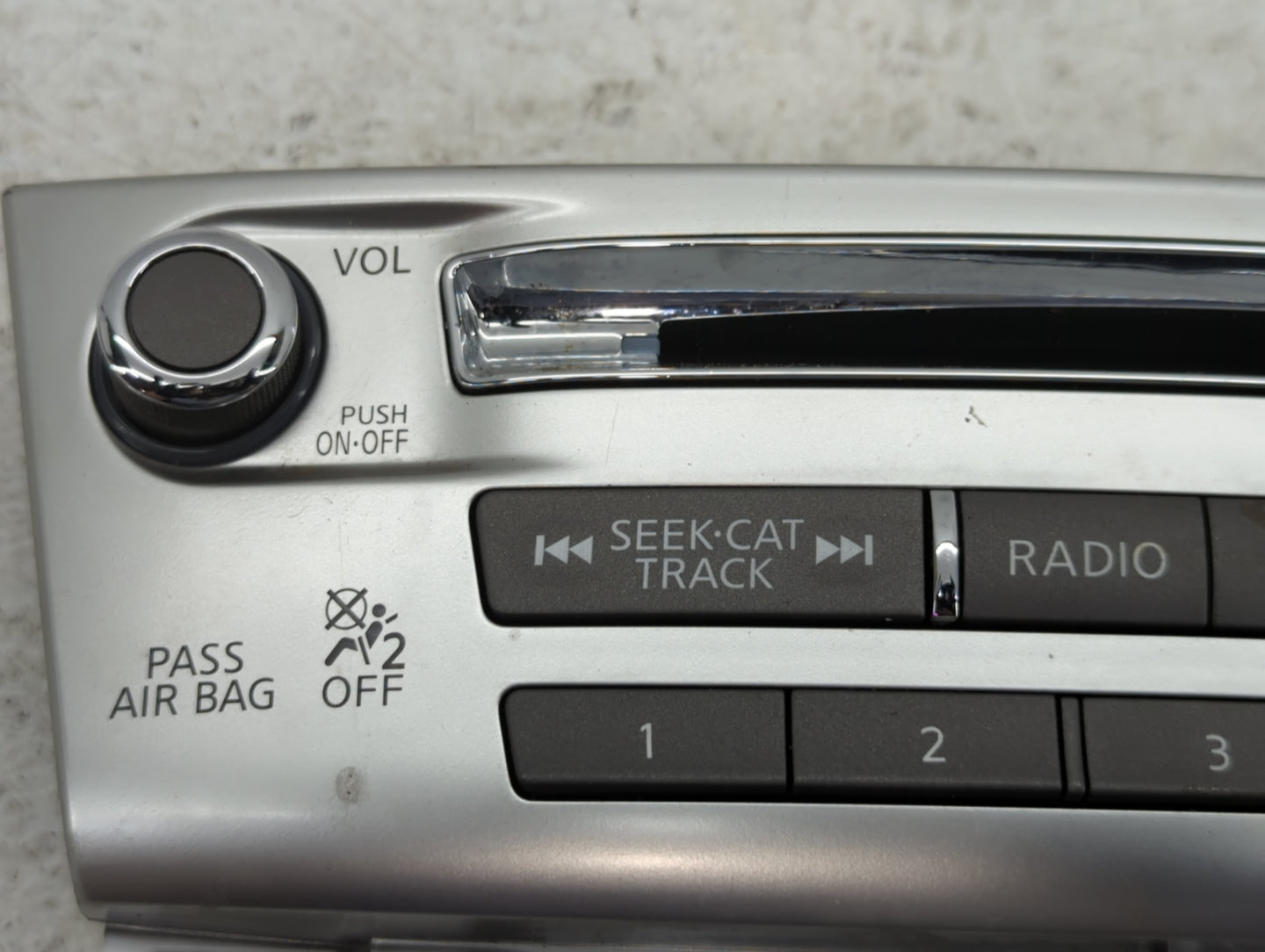 2017 Infiniti Qx60 Radio AM FM Cd Player Receiver Replacement P/N:253W100A11 Fits Fits 2015 2016 2018 2019 2020 OEM Used Aut