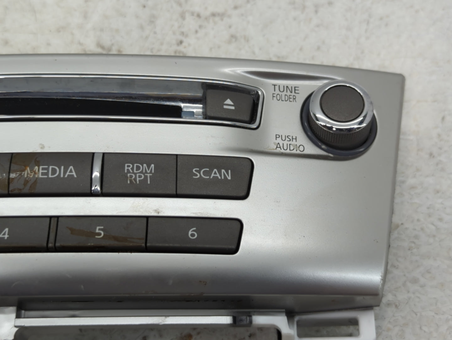 2017 Infiniti Qx60 Radio AM FM Cd Player Receiver Replacement P/N:253W100A11 Fits Fits 2015 2016 2018 2019 2020 OEM Used Aut