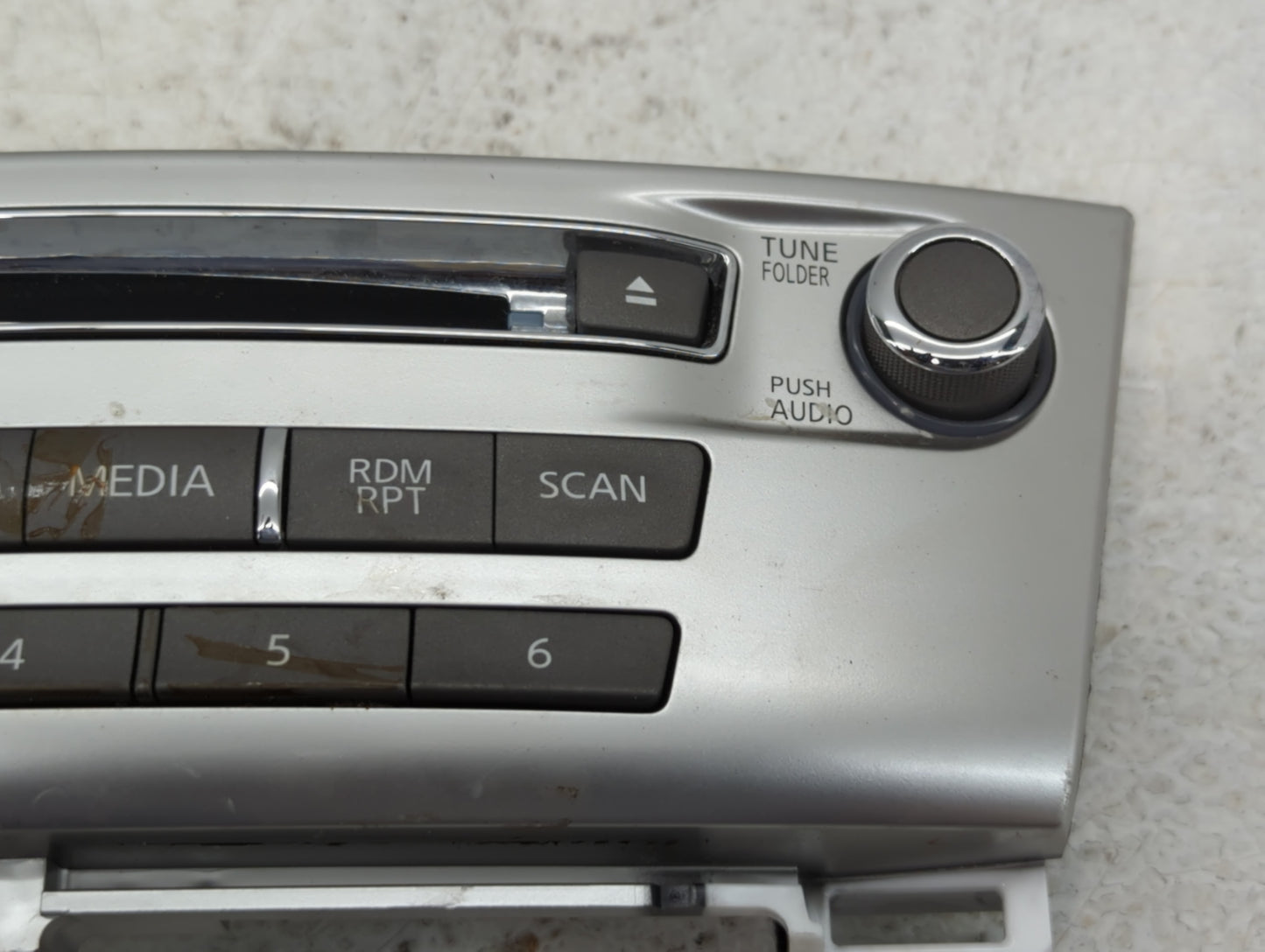 2017 Infiniti Qx60 Radio AM FM Cd Player Receiver Replacement P/N:253W100A11 Fits Fits 2015 2016 2018 2019 2020 OEM Used Aut