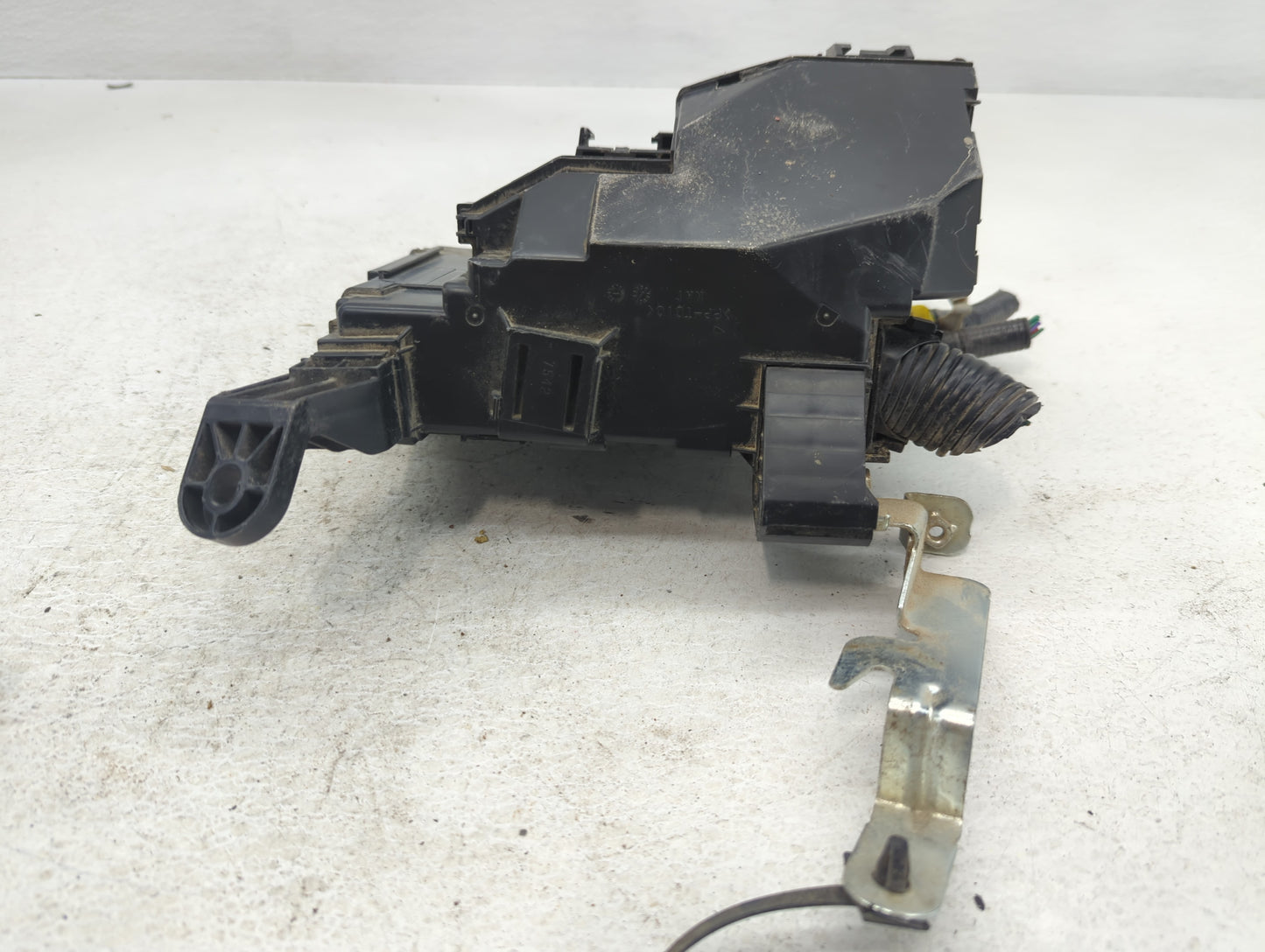 2015-2020 Infiniti Qx60 Fusebox Fuse Box Panel Relay Module Fits Fits 2015 2016 2017 2018 2019 2020 2022 OEM Used Auto Parts