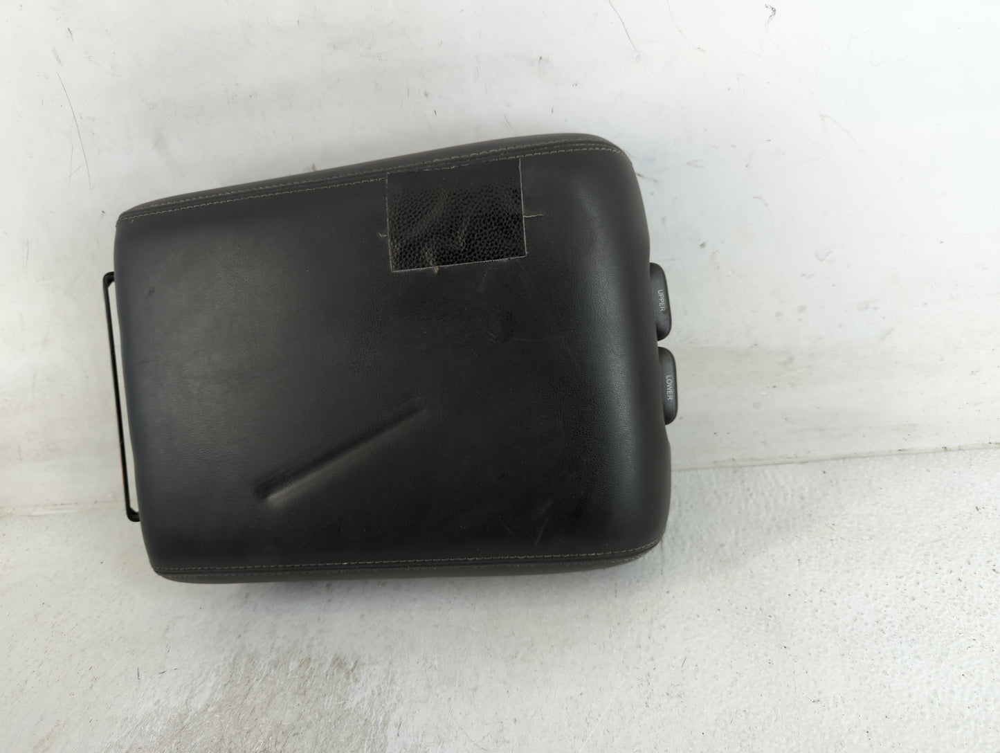 2017 Infiniti Qx60 Center Console Armrest Cover Lid Fits OEM Used Auto Parts - Oemusedautoparts1.com