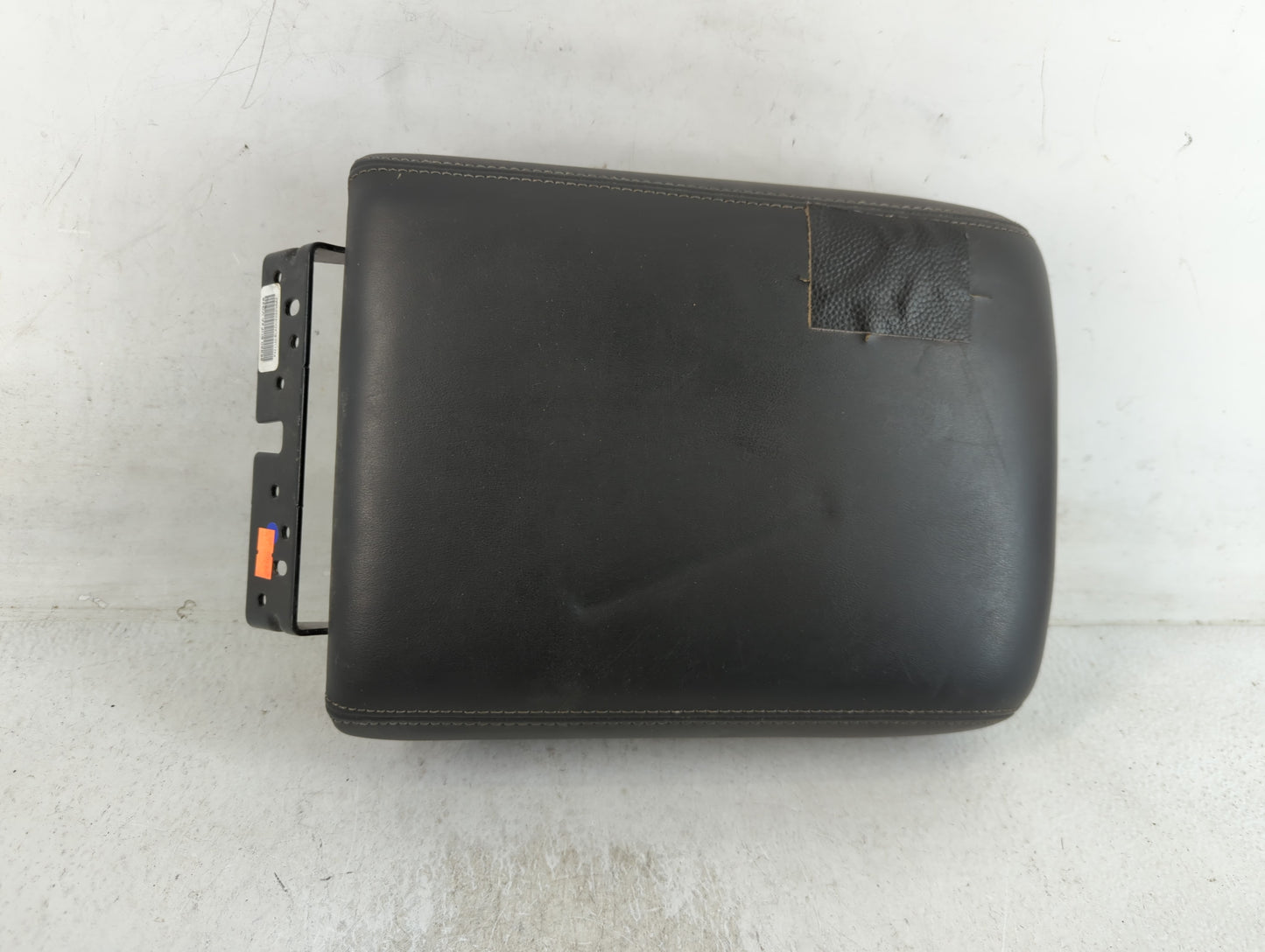2017 Infiniti Qx60 Center Console Armrest Cover Lid Fits OEM Used Auto Parts - Oemusedautoparts1.com
