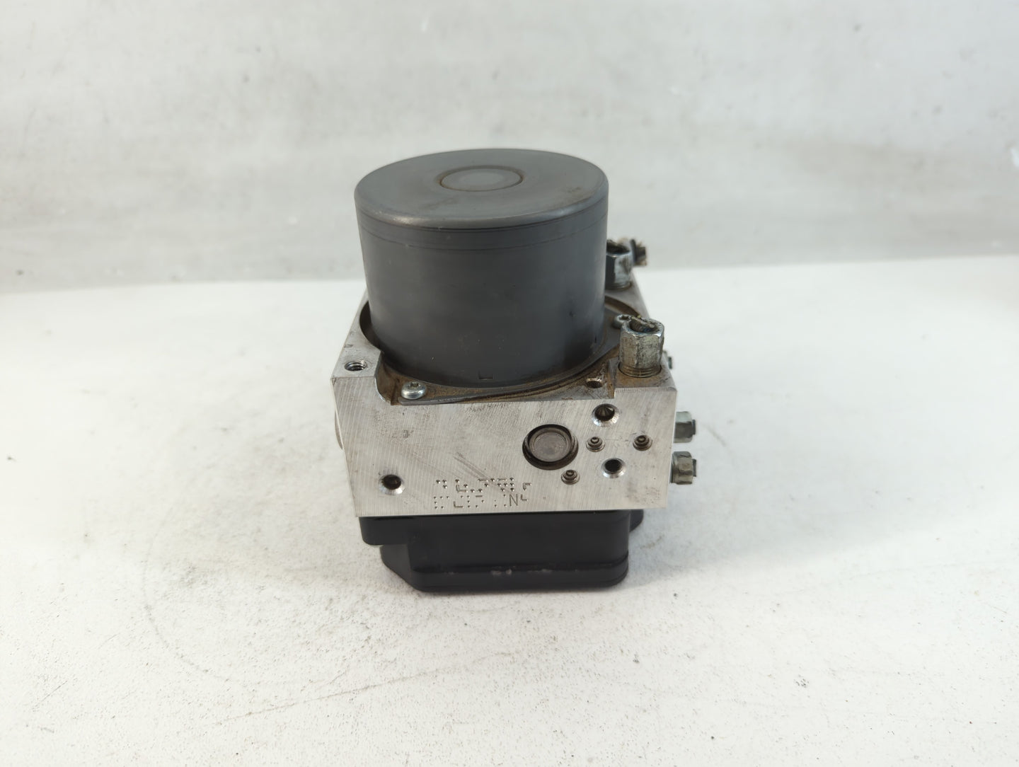 2017 Infiniti Qx60 ABS Pump Control Module Replacement P/N:47660 9P660 Fits OEM Used Auto Parts - Oemusedautoparts1.com