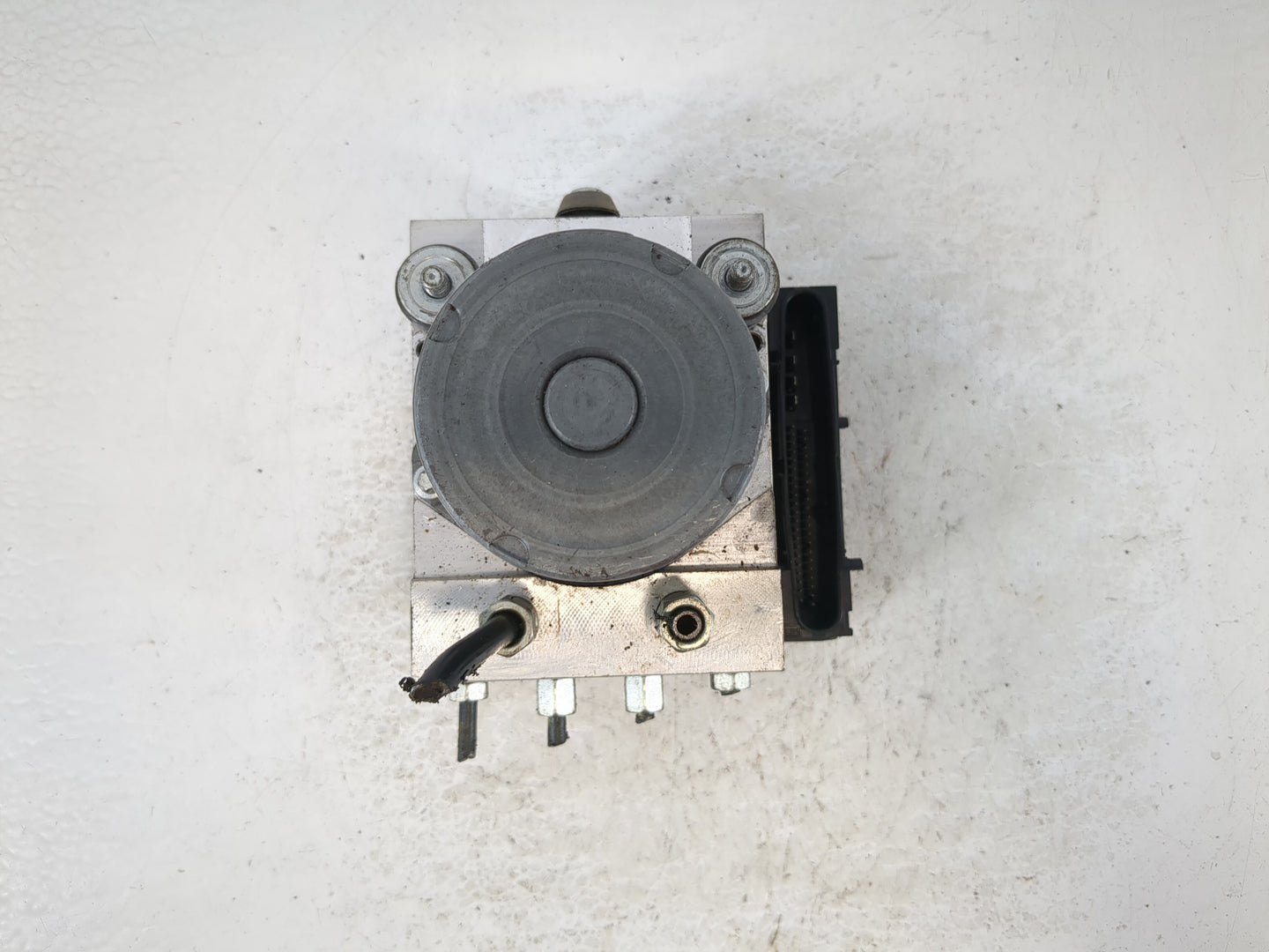 2014-2017 Infiniti Qx70 ABS Pump Control Module Replacement P/N:47660 3WY0A Fits Fits 2013 2014 2015 2016 2017 OEM Used Auto