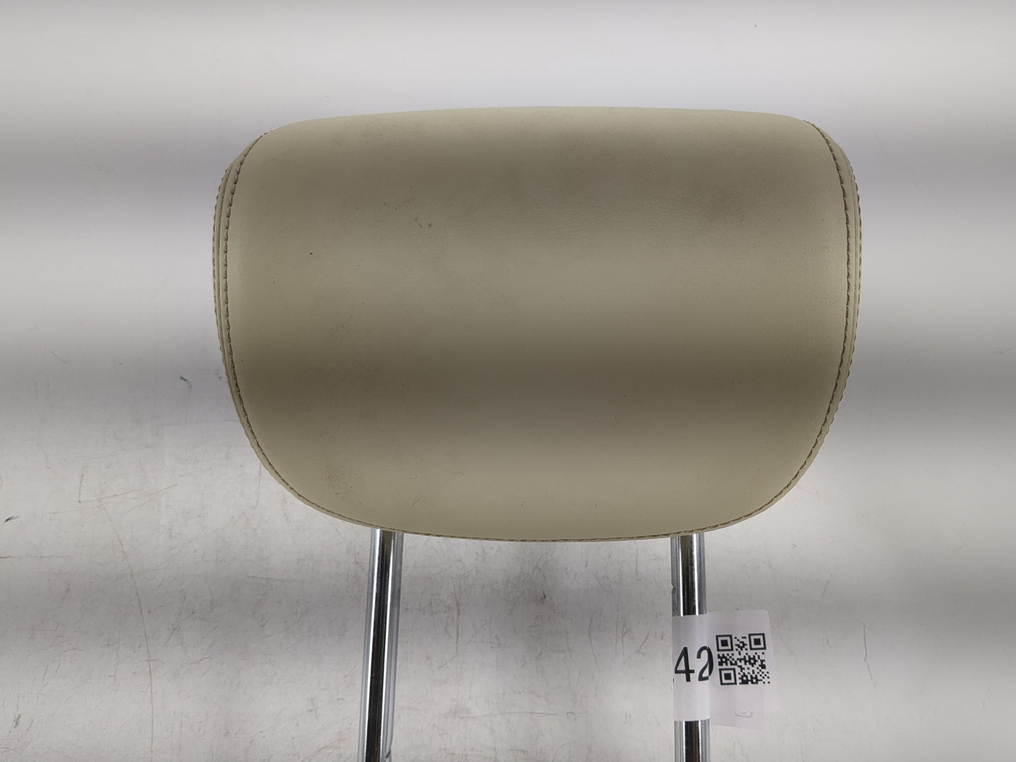2015-2017 Infiniti Qx70 Headrest Head Rest Rear Seat Fits Fits 2015 2016 2017 OEM Used Auto Parts - Oemusedautoparts1.com