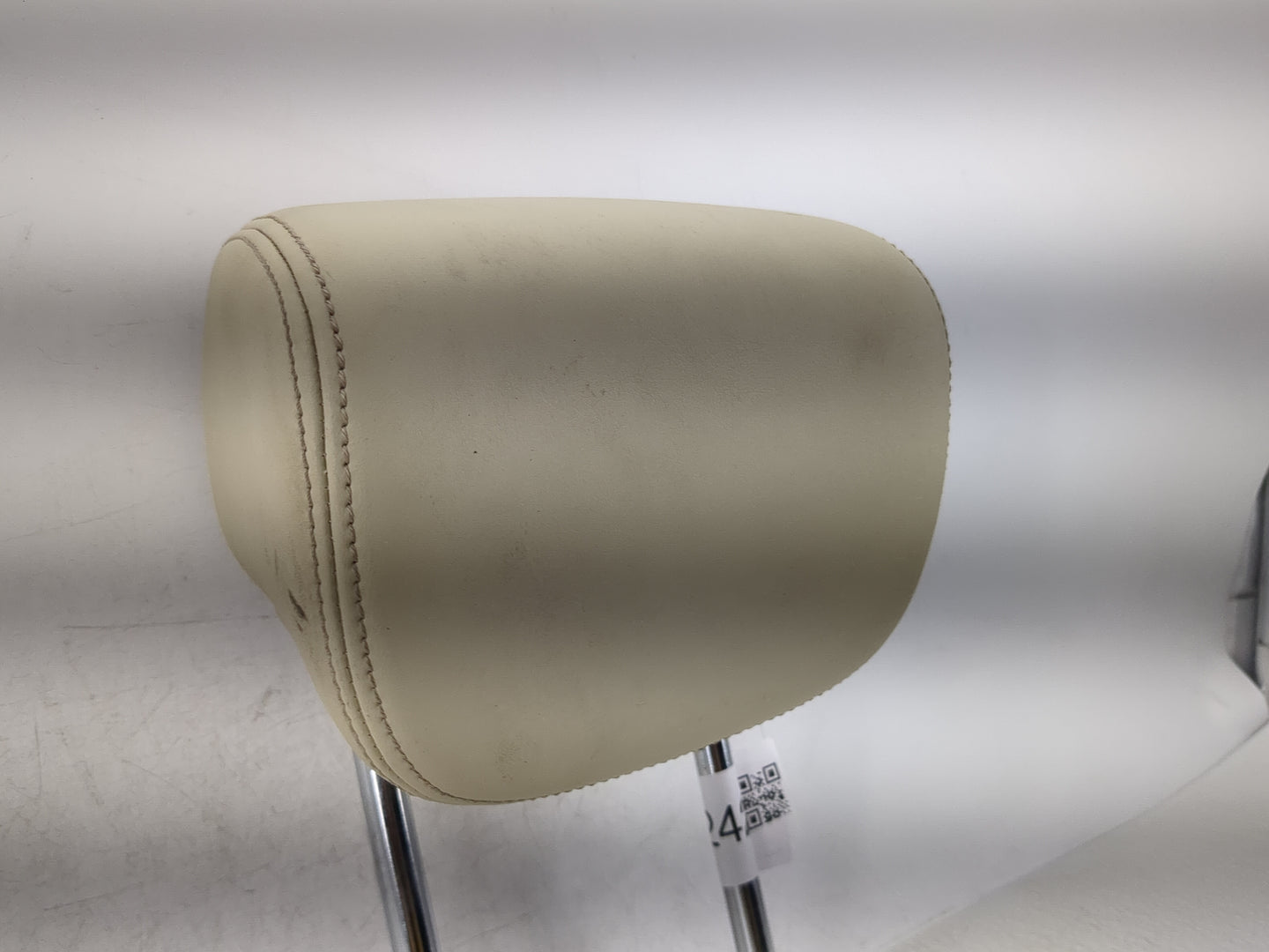2015-2017 Infiniti Qx70 Headrest Head Rest Rear Seat Fits Fits 2015 2016 2017 OEM Used Auto Parts - Oemusedautoparts1.com
