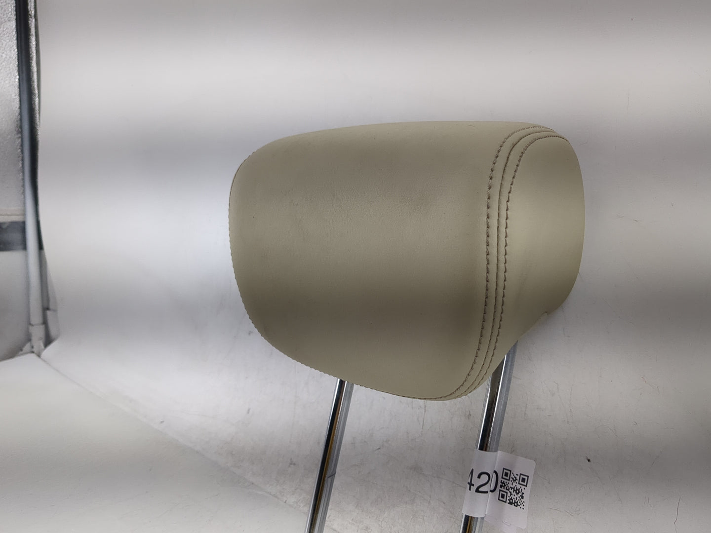 2015-2017 Infiniti Qx70 Headrest Head Rest Rear Seat Fits Fits 2015 2016 2017 OEM Used Auto Parts - Oemusedautoparts1.com