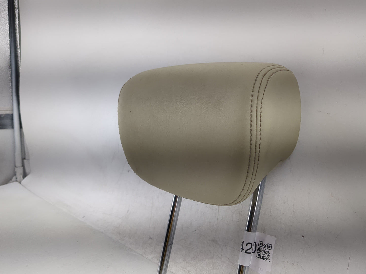 2015-2017 Infiniti Qx70 Headrest Head Rest Rear Seat Fits Fits 2015 2016 2017 OEM Used Auto Parts - Oemusedautoparts1.com