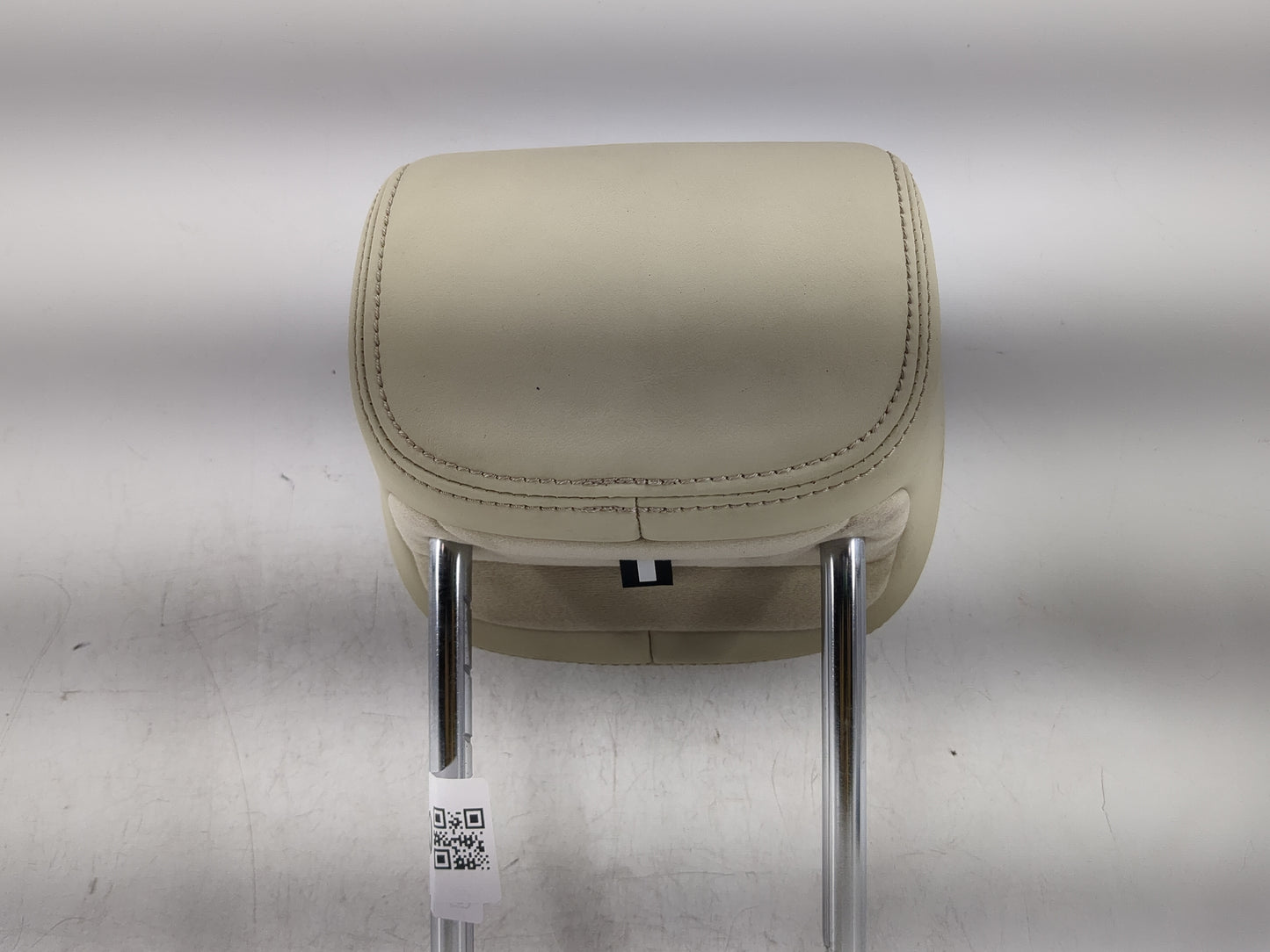 2015-2017 Infiniti Qx70 Headrest Head Rest Rear Seat Fits Fits 2015 2016 2017 OEM Used Auto Parts - Oemusedautoparts1.com
