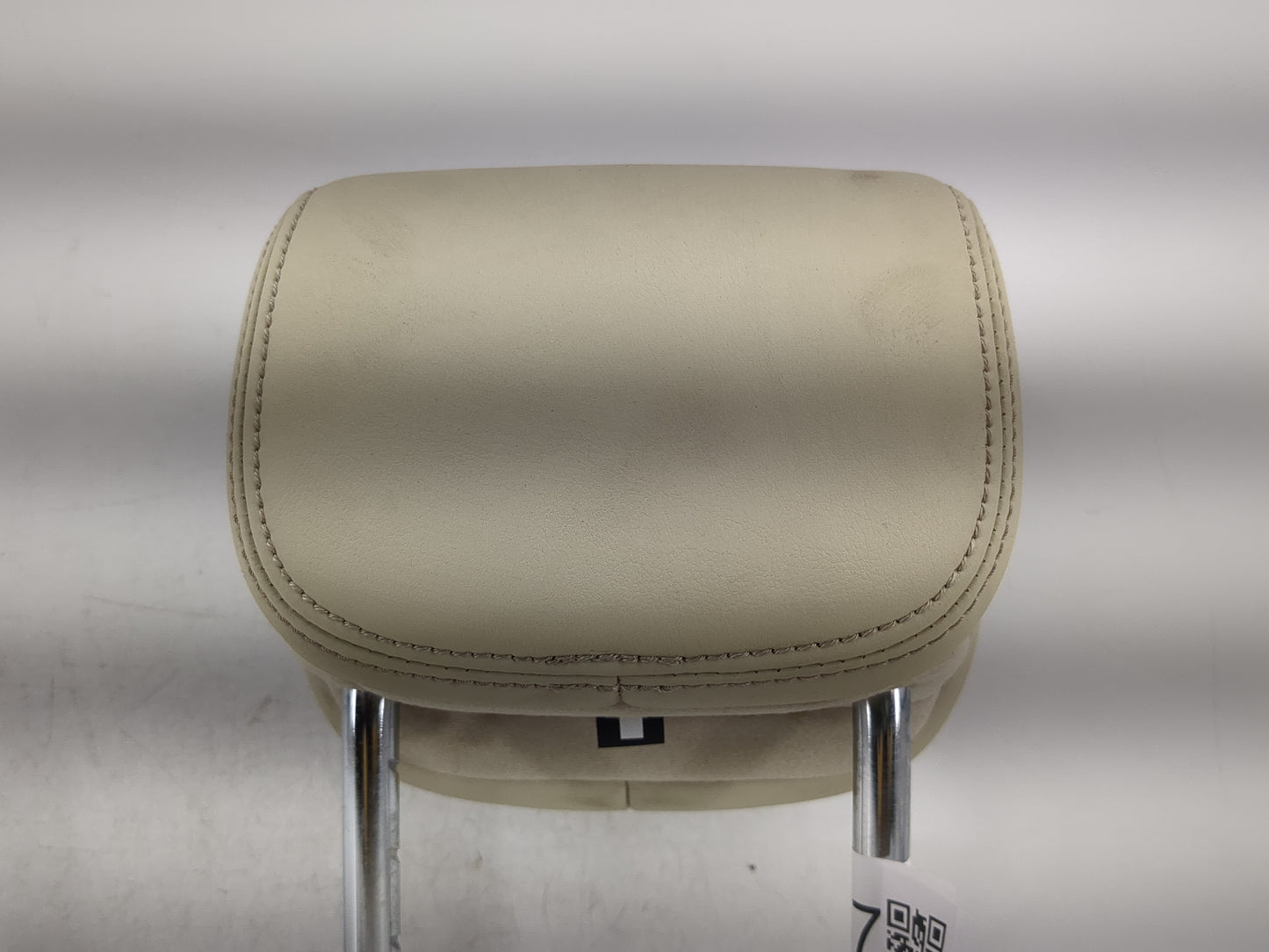 2014-2017 Infiniti Qx70 Headrest Head Rest Rear Seat Fits Fits 2014 2015 2016 2017 OEM Used Auto Parts - Oemusedautoparts1.c