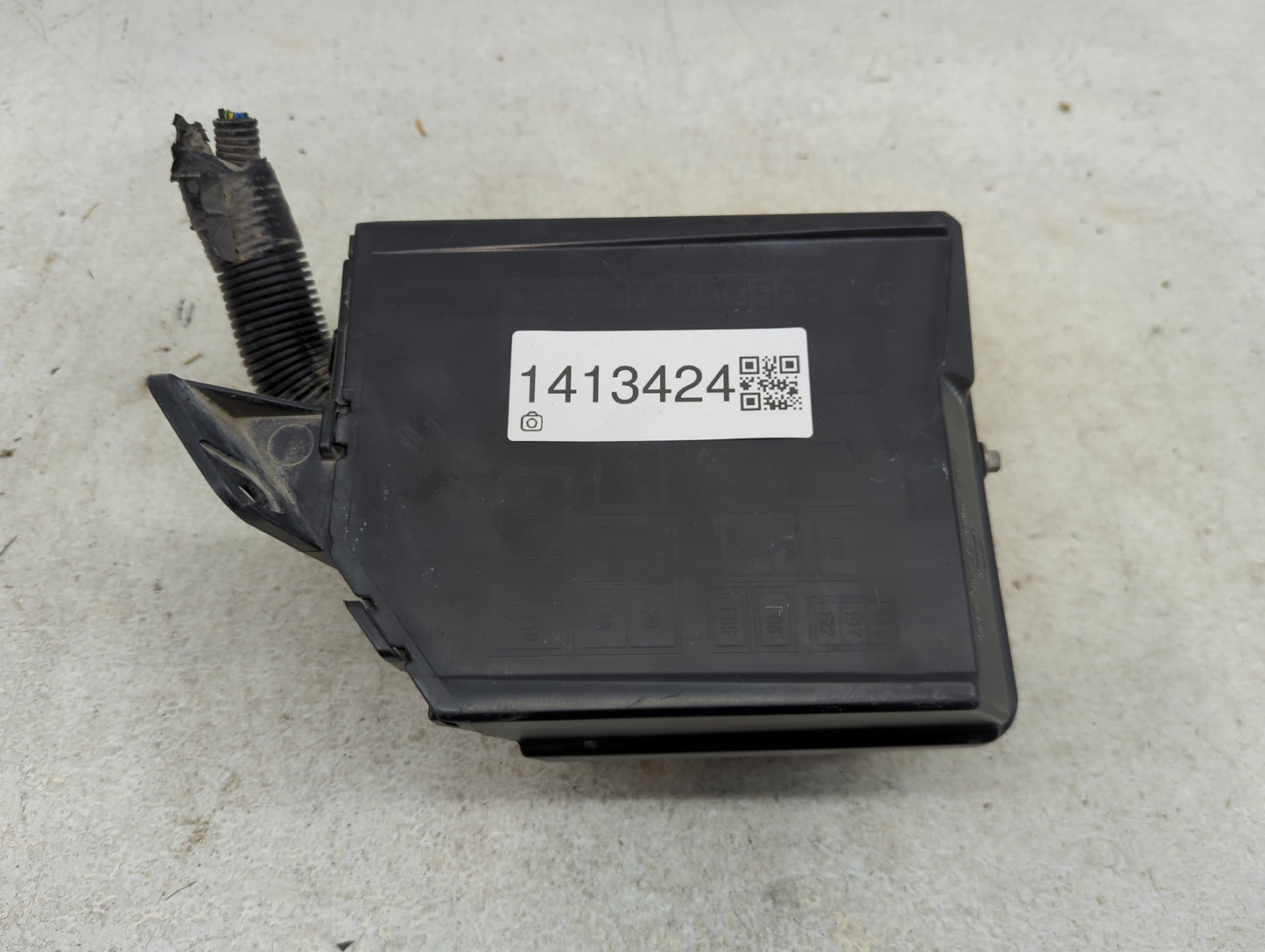 2017 Infiniti Qx70 Fusebox Fuse Box Panel Relay Module P/N:53100999 Fits OEM Used Auto Parts - Oemusedautoparts1.com