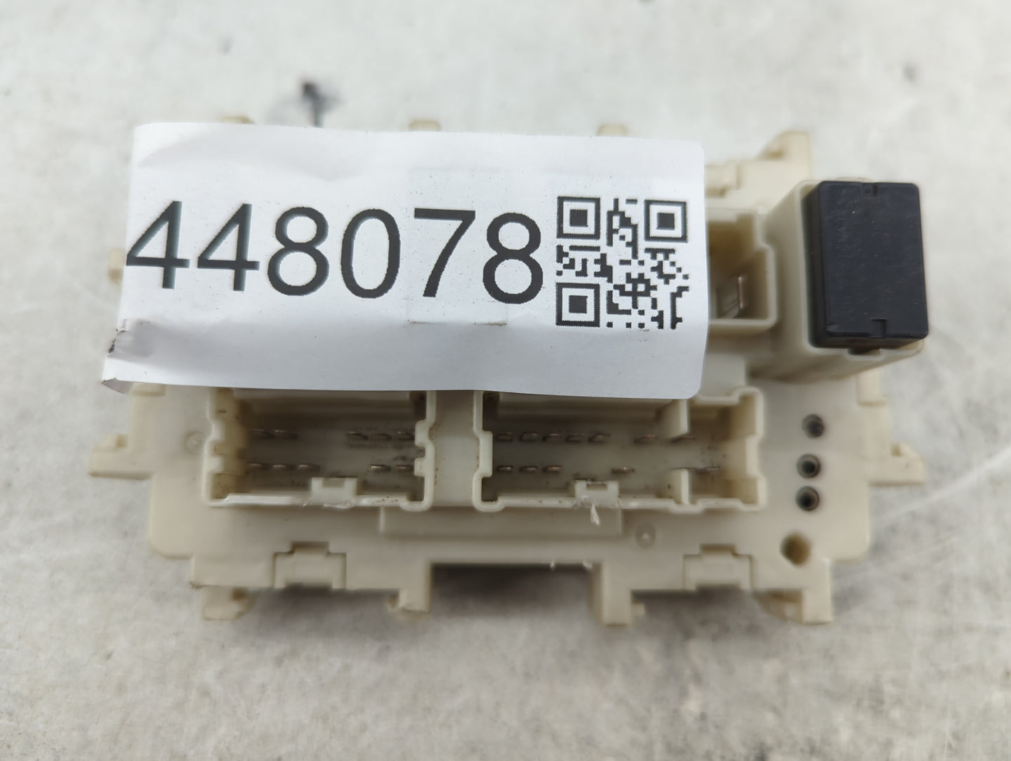 2015-2017 Infiniti Qx70 Body Control Module Bcm Inner Cabin Fuse Box - Oemusedautoparts1.com