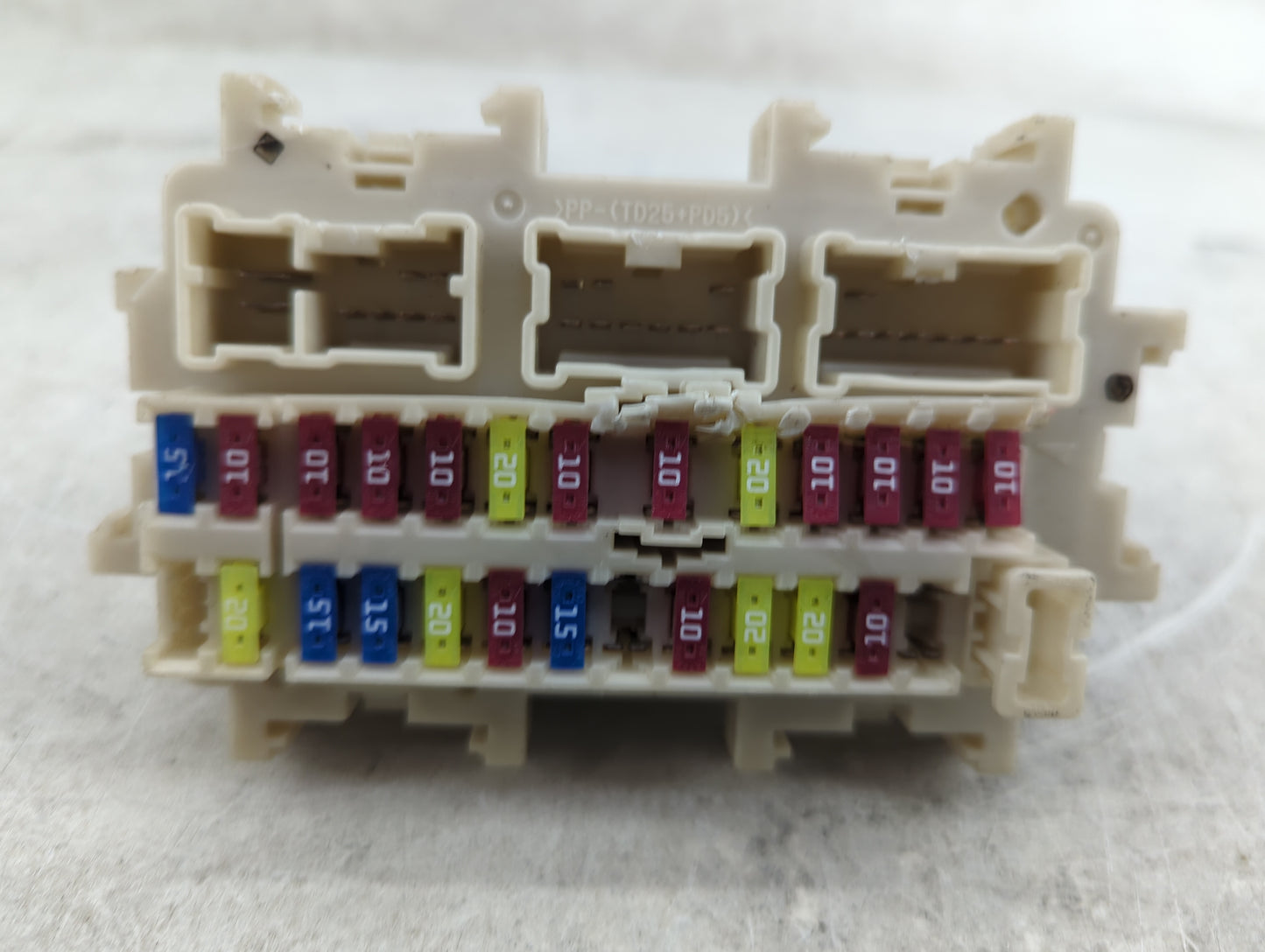 2015-2017 Infiniti Qx70 Body Control Module Bcm Inner Cabin Fuse Box - Oemusedautoparts1.com
