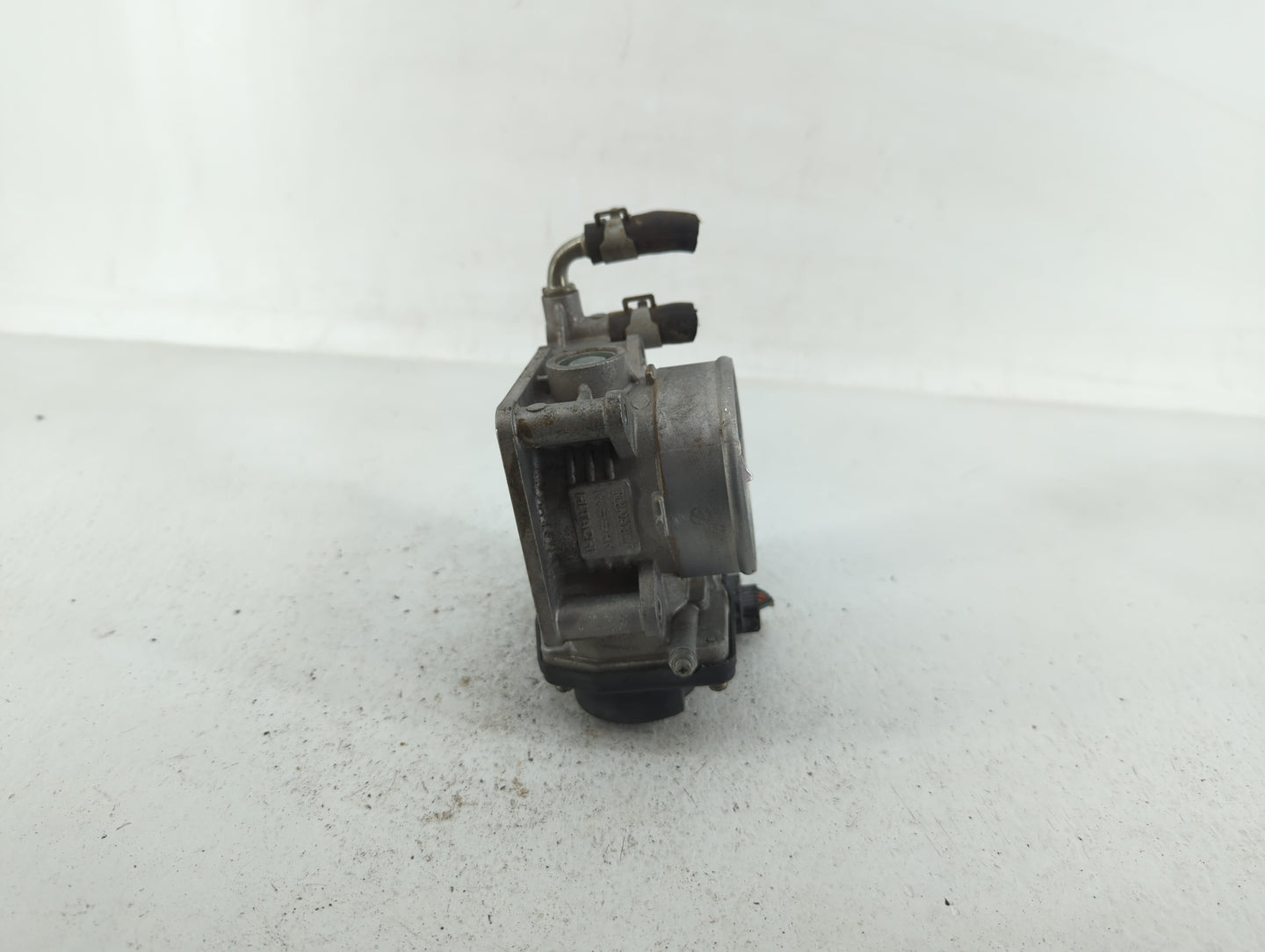 2014-2017 Infiniti Qx70 Throttle Body P/N:526-02 RME60-16 Fits OEM Used Auto Parts - Oemusedautoparts1.com