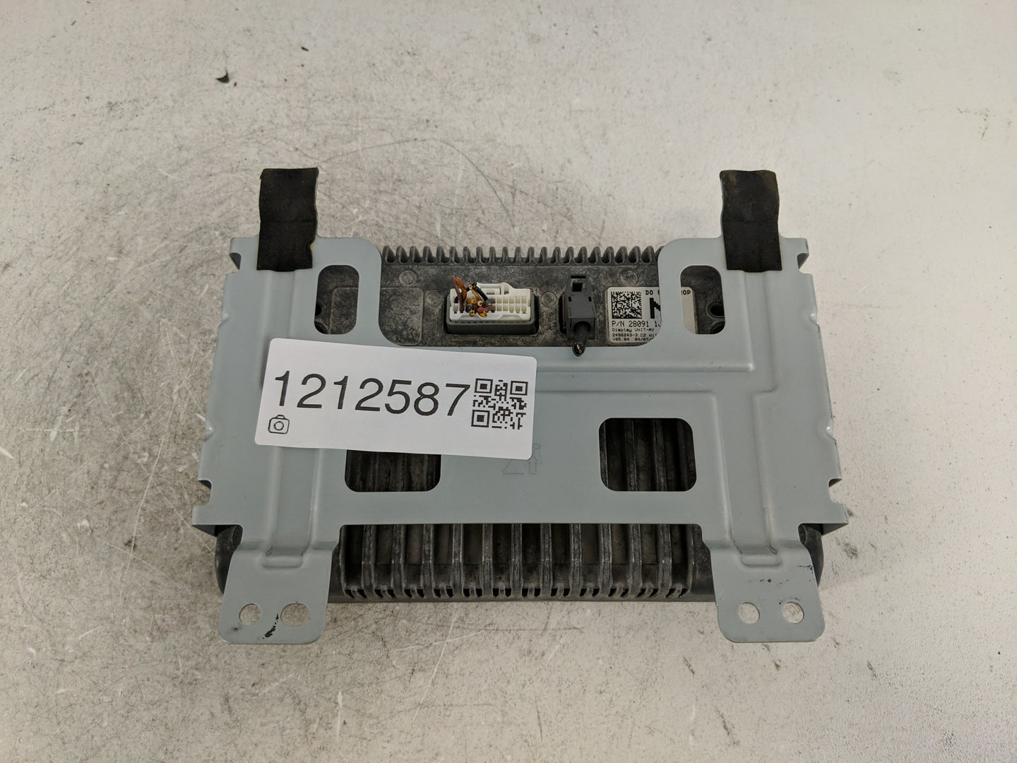 2015-2017 Infiniti Qx80 Information Display Screen - Oemusedautoparts1.com