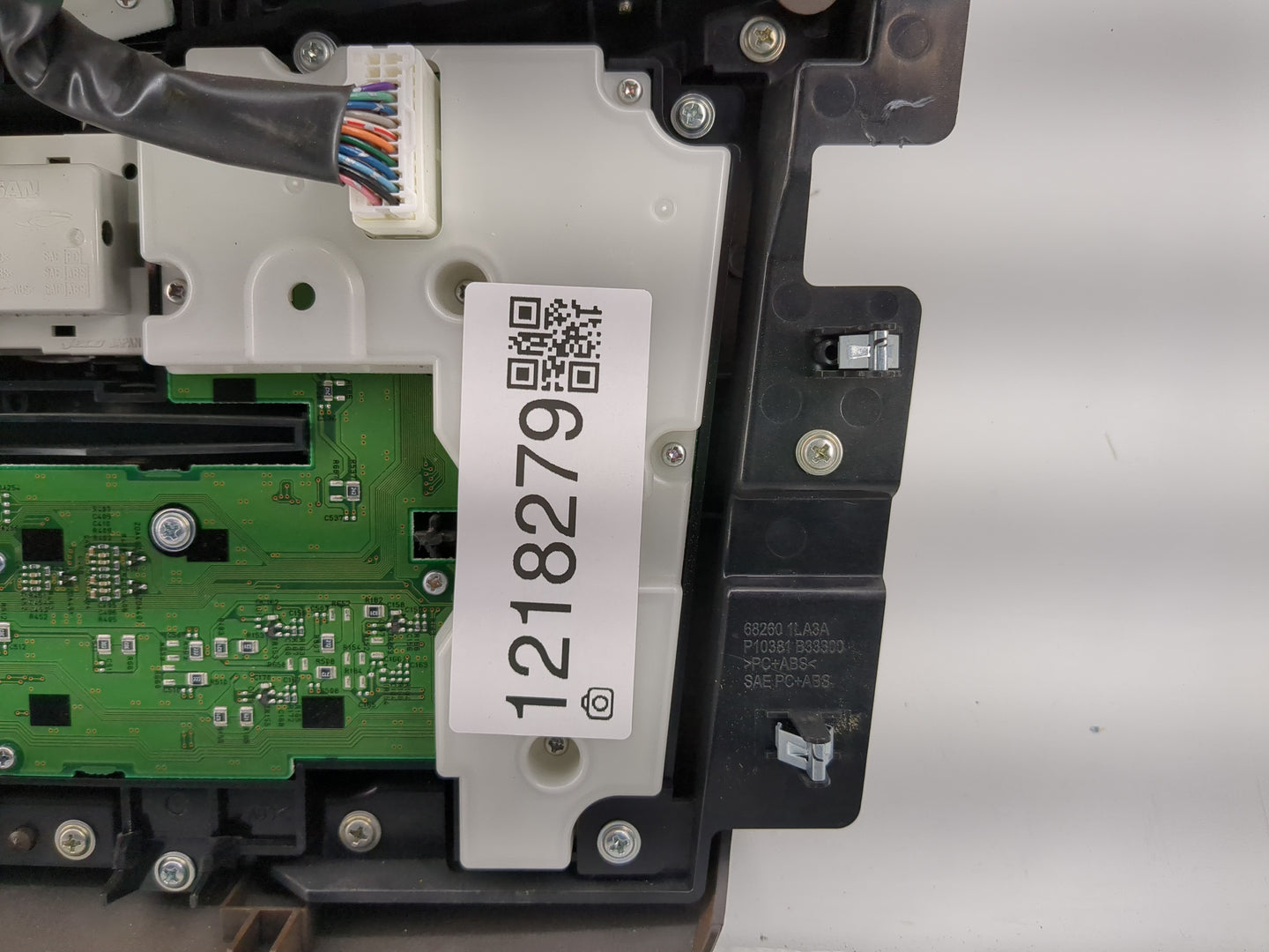2014-2017 Infiniti Qx80 Radio Control Panel - Oemusedautoparts1.com