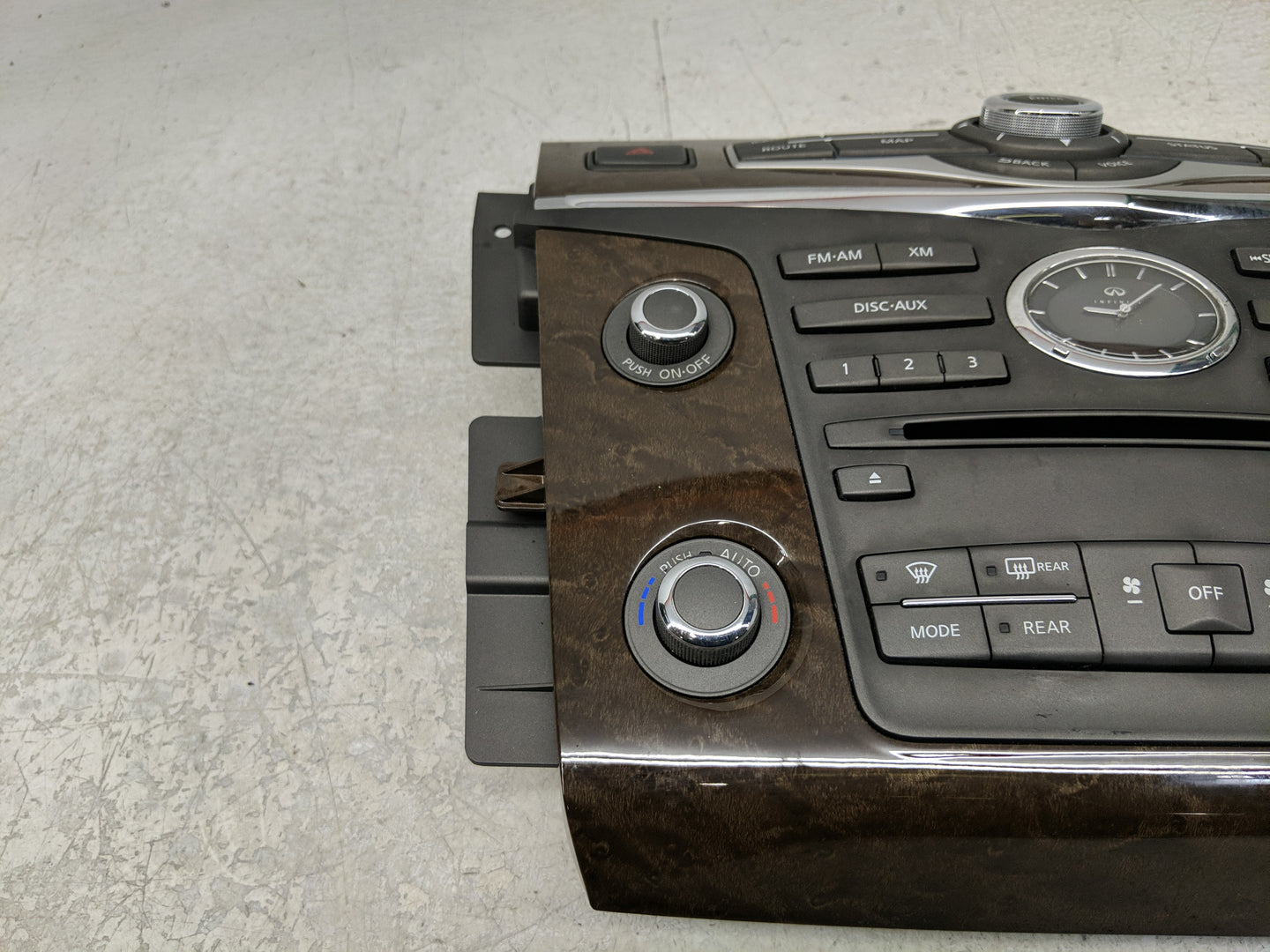 2017 Infiniti Qx80 Climate Control Module Temperature AC/Heater Replacement P/N:682601LA3A Fits OEM Used Auto Parts - Oemuse