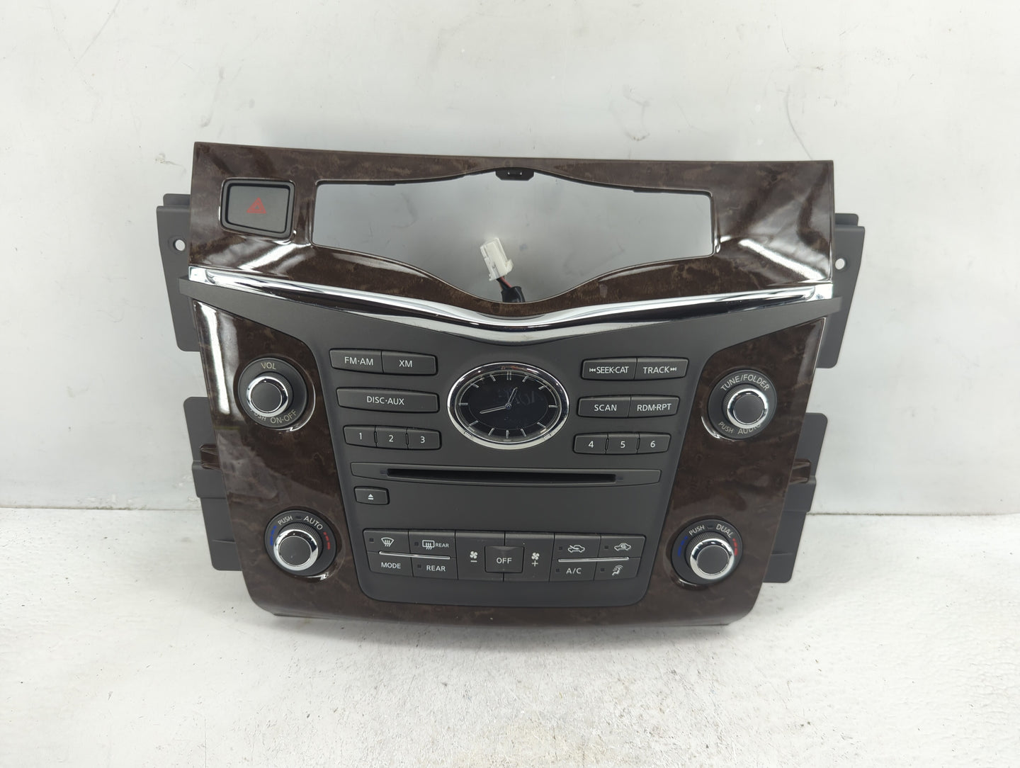 2014-2017 Infiniti Qx80 Radio AM FM Cd Player Receiver Replacement P/N:253911LA5B--J 253911LA5B Fits OEM Used Auto Parts - O