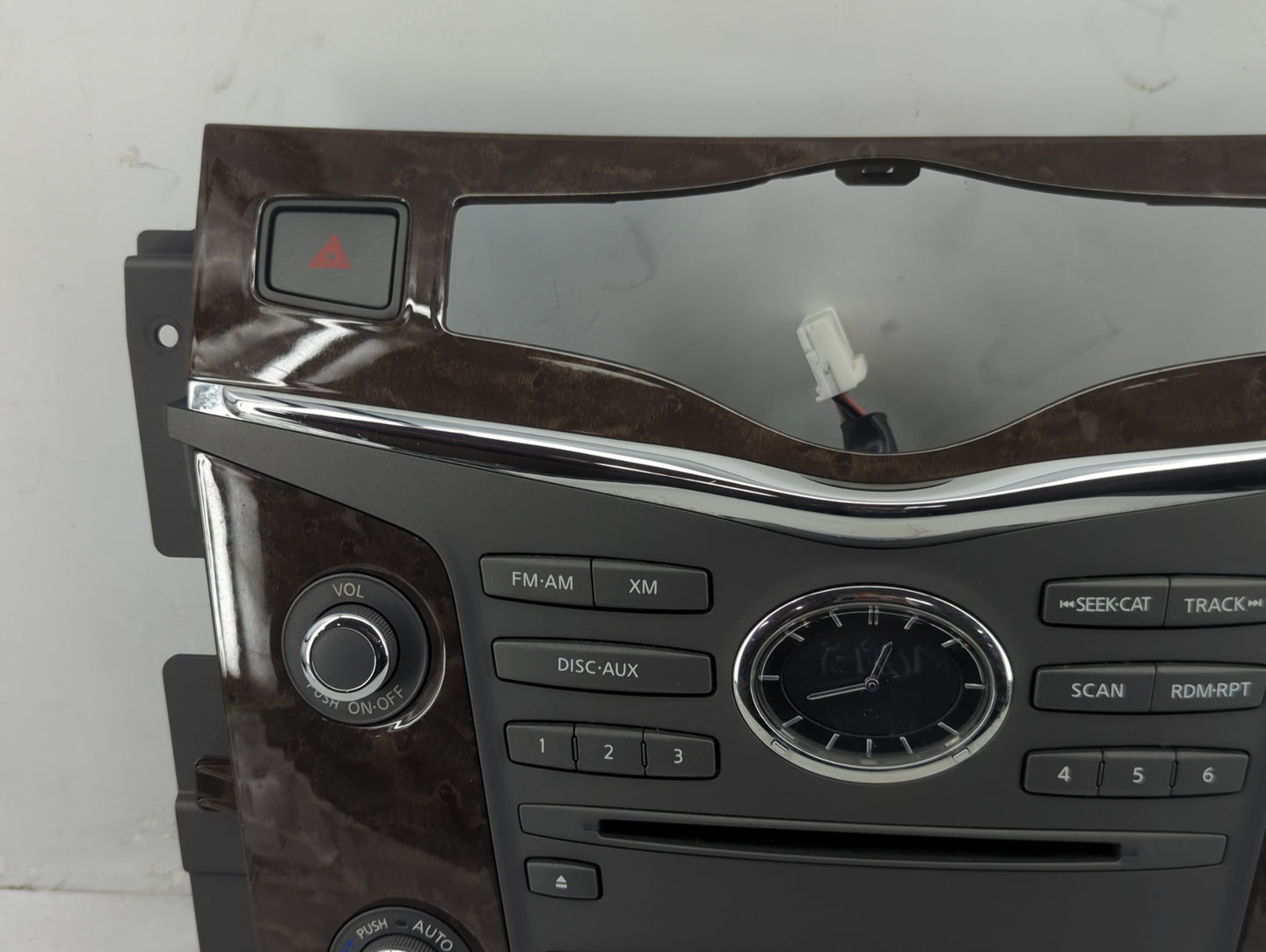 2014-2017 Infiniti Qx80 Radio AM FM Cd Player Receiver Replacement P/N:253911LA5B--J 253911LA5B Fits OEM Used Auto Parts - O