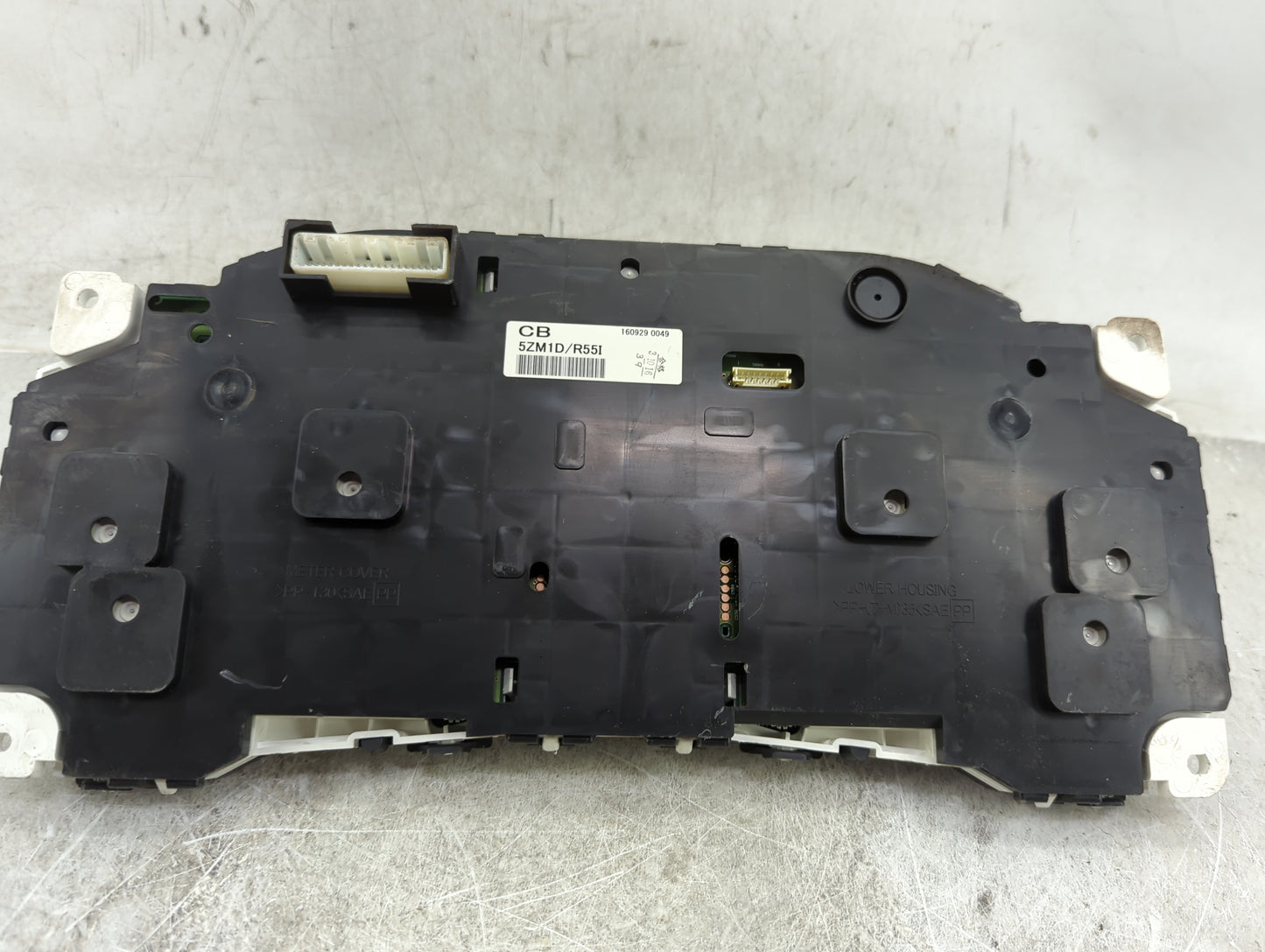 2016-2017 Infiniti Qx80 Instrument Cluster Speedometer Gauges P/N:5ZM1D/R55I Miles: Fits Fits 2016 2017 OEM Used Auto Parts 