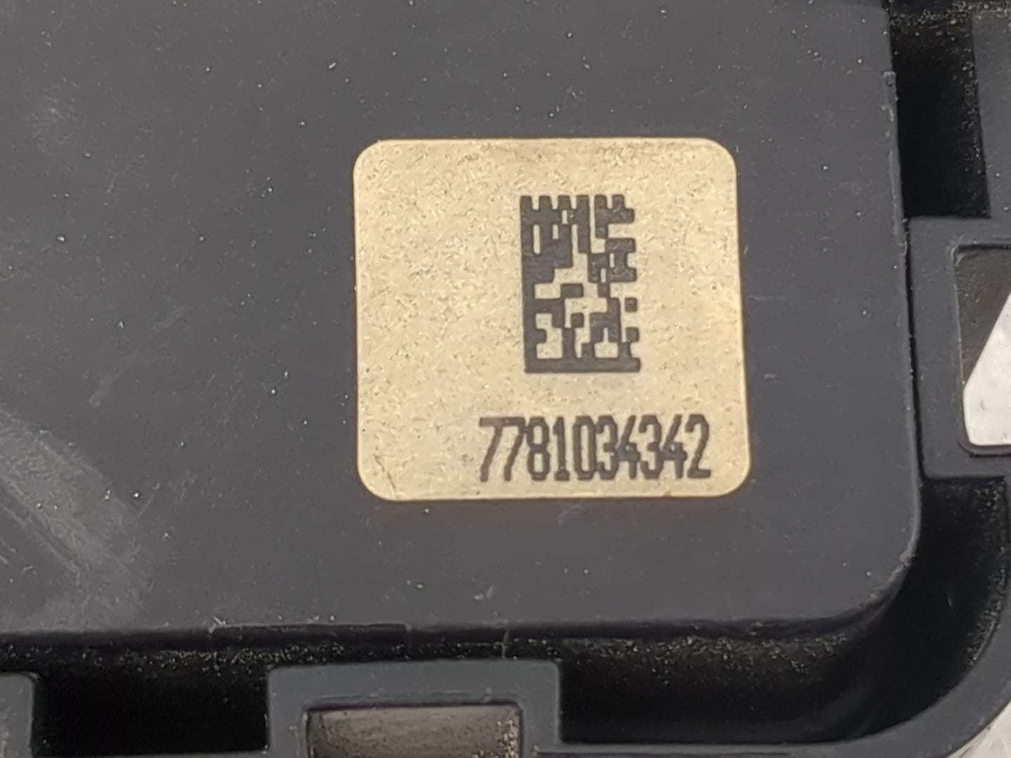 2014-2019 Infiniti Qx80 Fusebox Fuse Box Panel Relay Module P/N:284B7 5ZM0C 5AV011F00 Fits Fits 2013 2014 2015 2016 2017 201