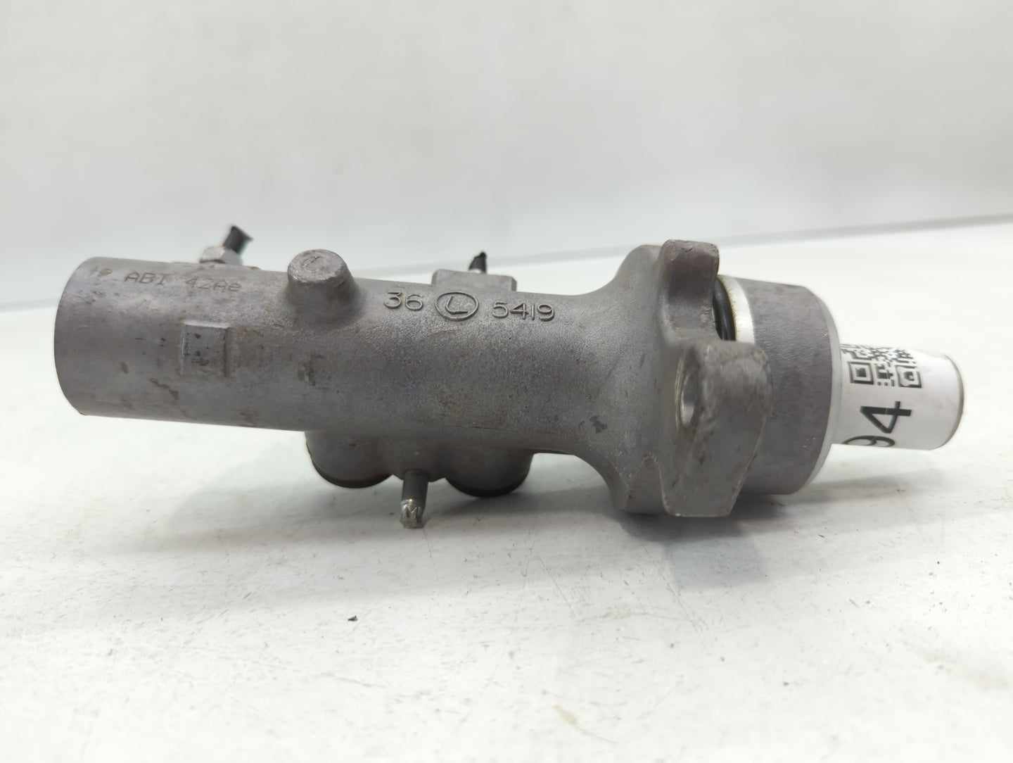 2017-2019 Infiniti Qx80 Brake Master Cylinder - Oemusedautoparts1.com