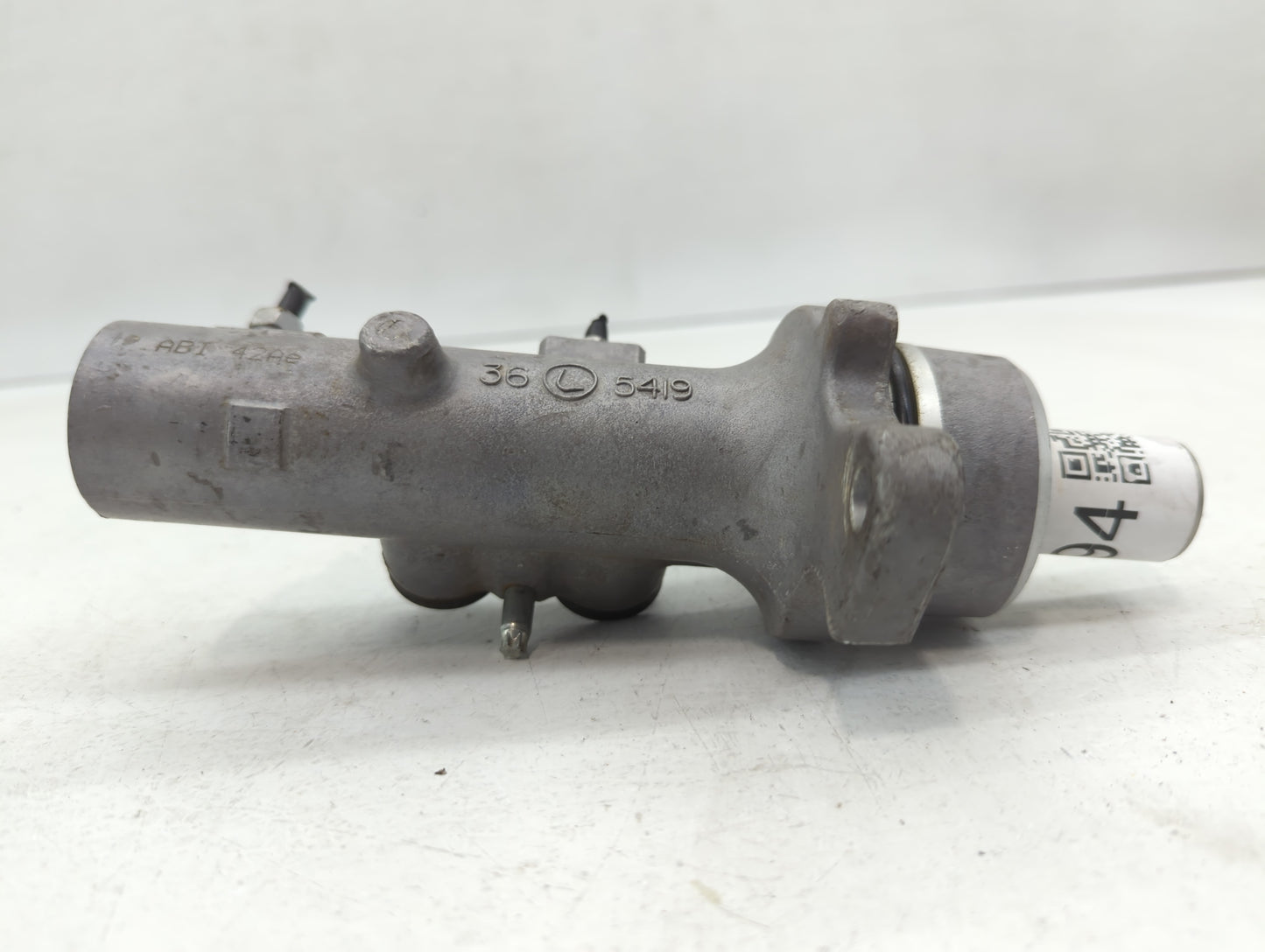 2017-2019 Infiniti Qx80 Brake Master Cylinder - Oemusedautoparts1.com