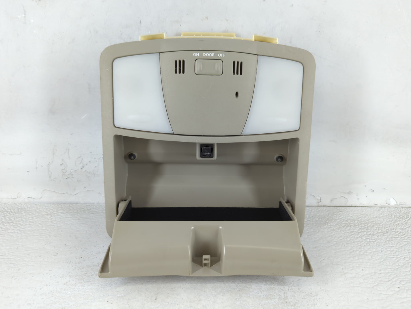 2017 Infiniti Qx80 Overhead Roof Console - Oemusedautoparts1.com