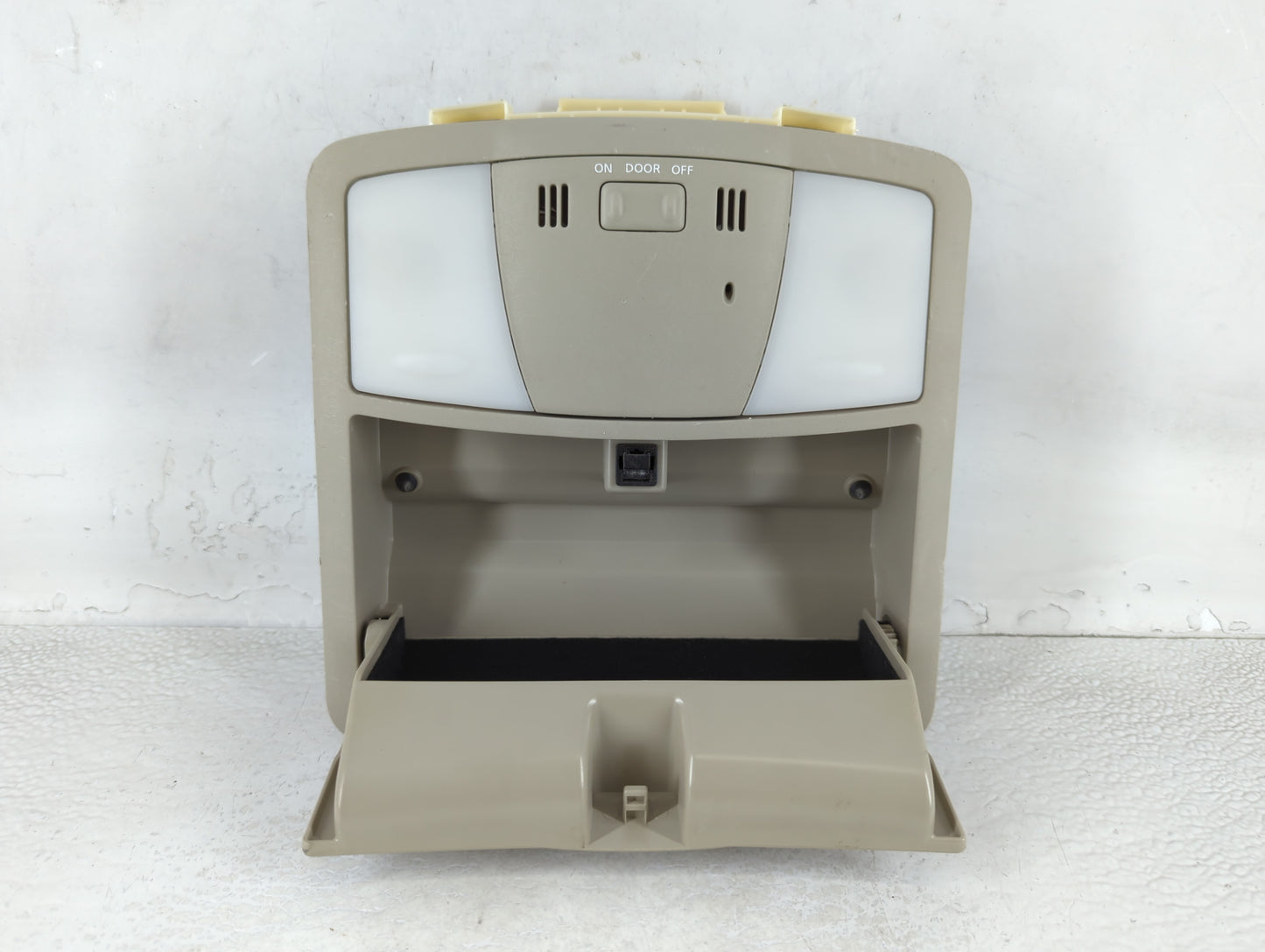 2017 Infiniti Qx80 Overhead Roof Console - Oemusedautoparts1.com