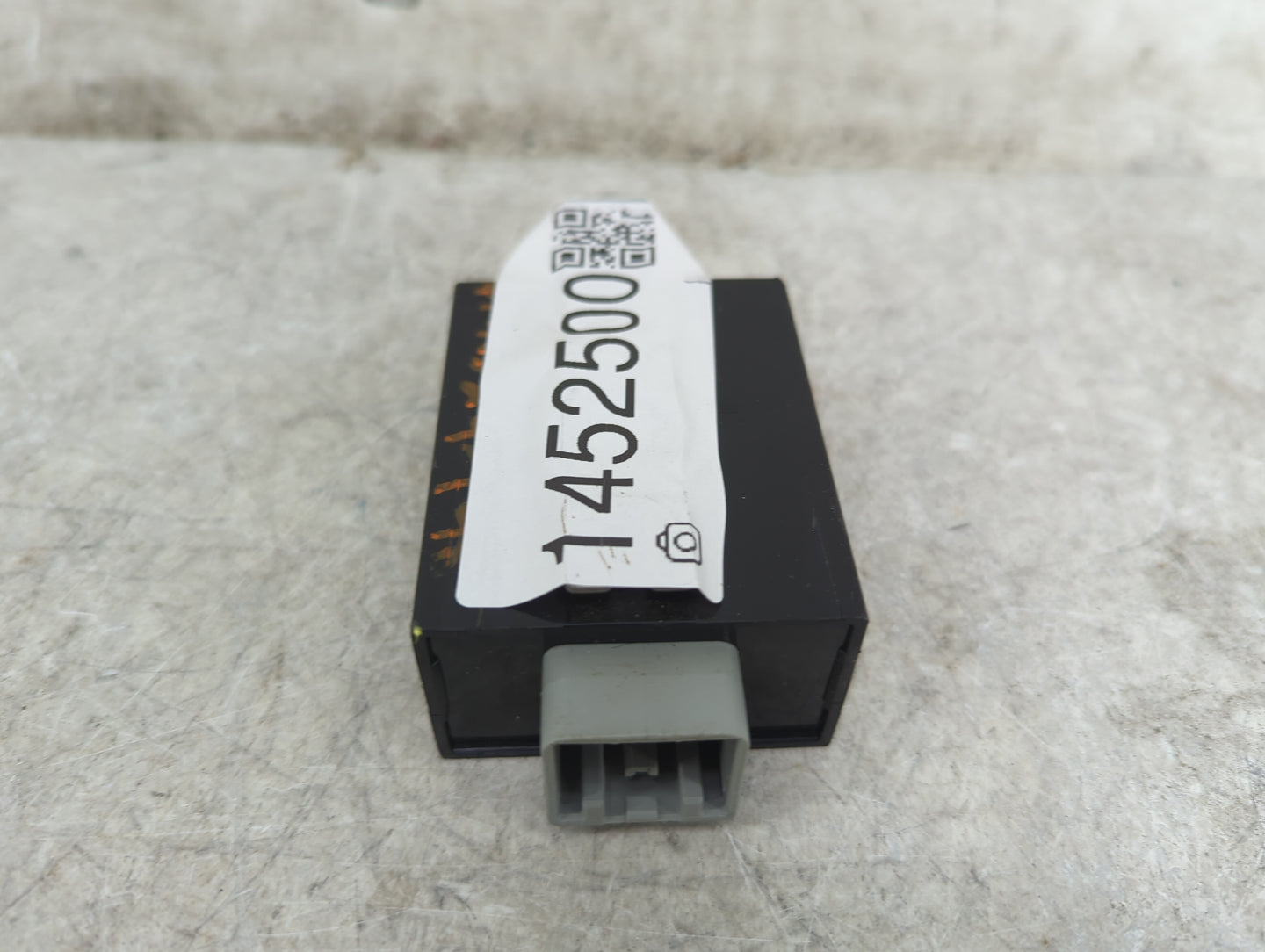Jaguar E-pace Body Control Module Bcm Inner Cabin Fuse Box - Oemusedautoparts1.com