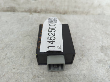 Jaguar E-pace Body Control Module Bcm Inner Cabin Fuse Box - Oemusedautoparts1.com