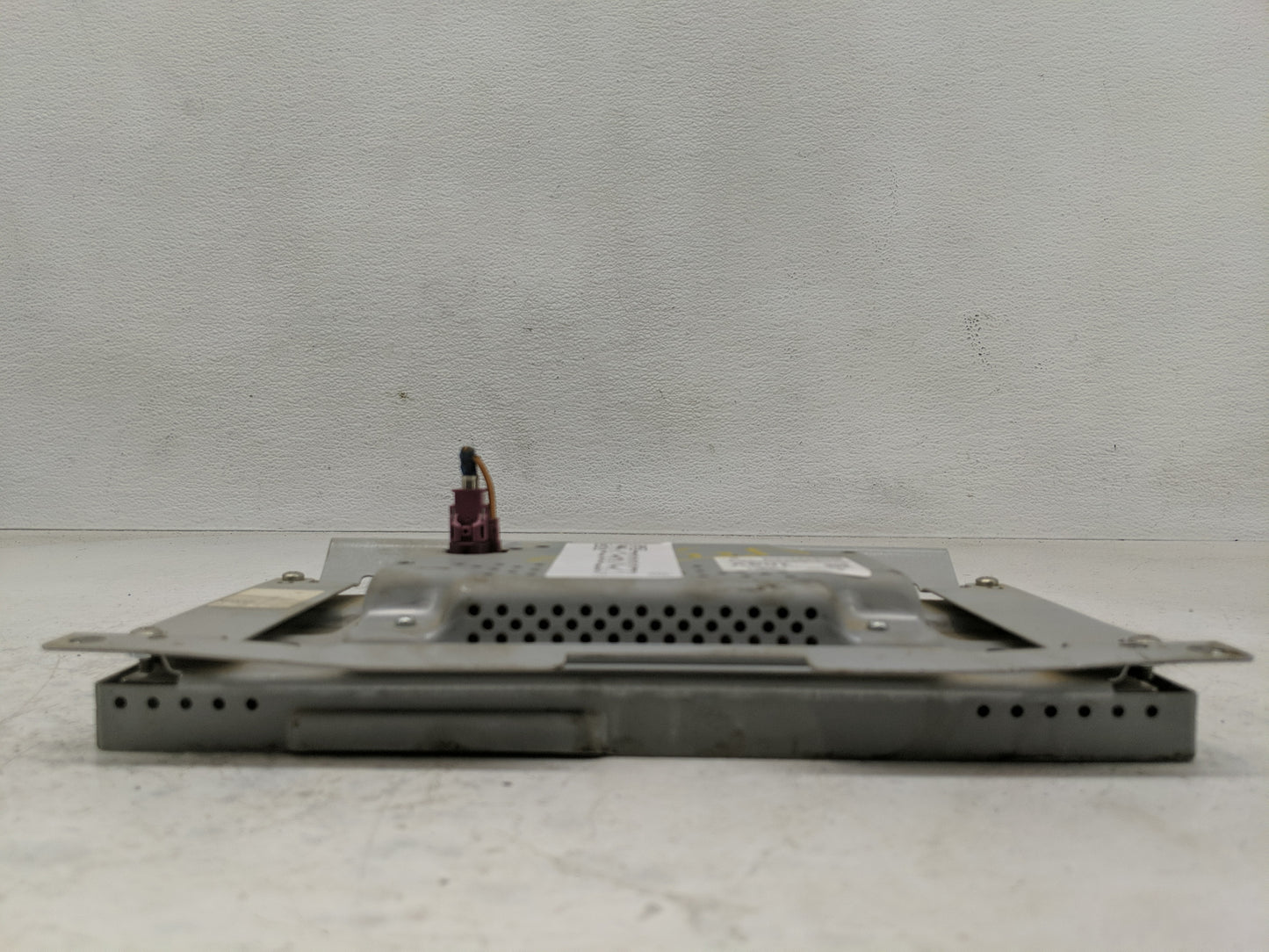 2017 Jaguar F-Pace Radio AM FM Cd Player Receiver Replacement P/N:GX63-19C299-AC Fits OEM Used Auto Parts - Oemusedautoparts