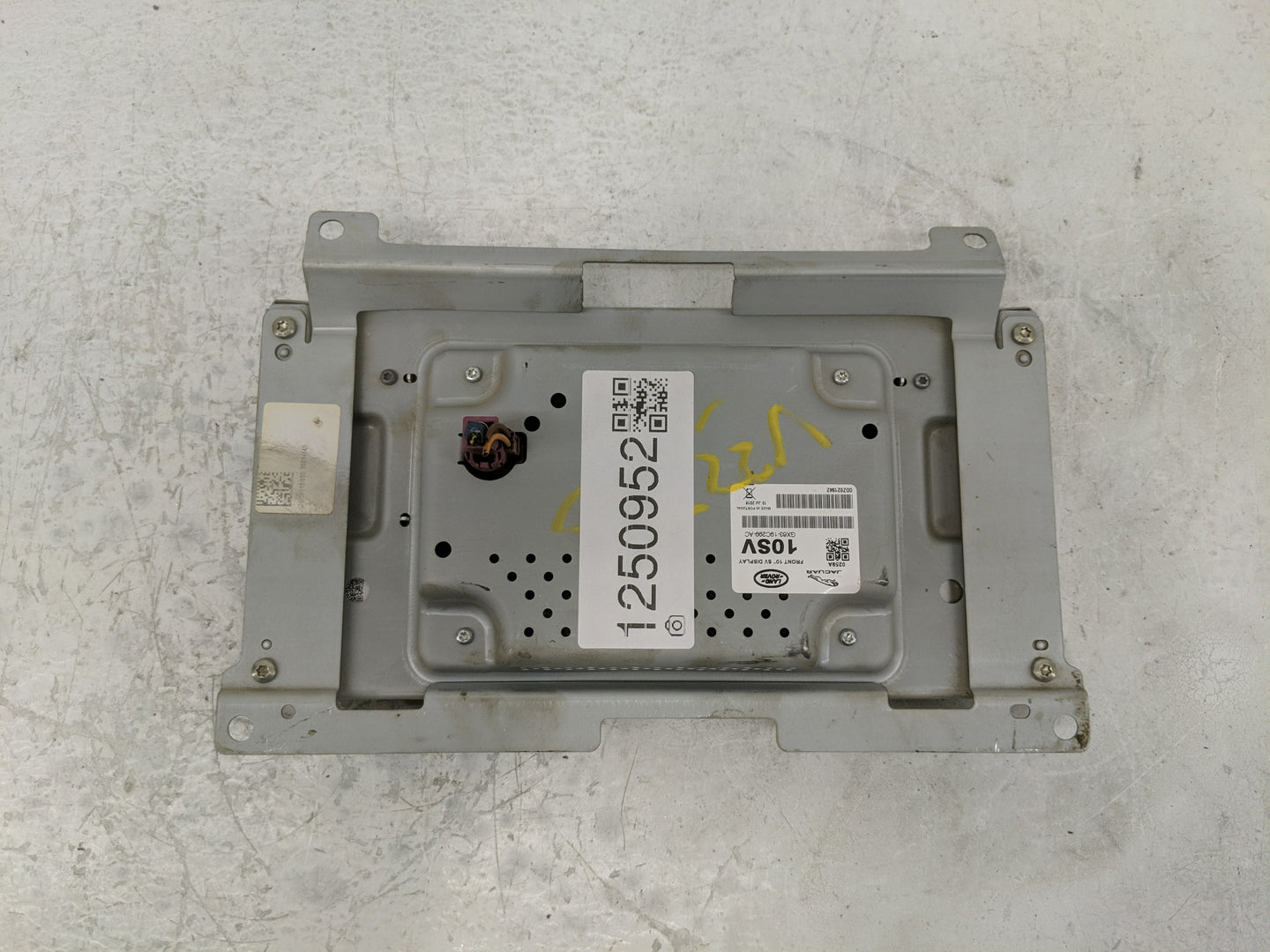 2017 Jaguar F-Pace Radio AM FM Cd Player Receiver Replacement P/N:GX63-19C299-AC Fits OEM Used Auto Parts - Oemusedautoparts