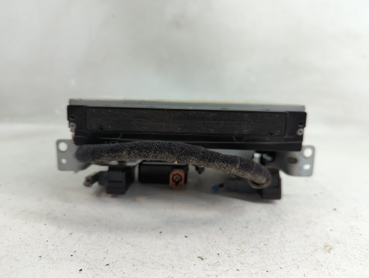 2017 Jaguar F-Pace Radio AM FM Cd Player Receiver Replacement P/N:FW93-11B608-AD Fits OEM Used Auto Parts - Oemusedautoparts