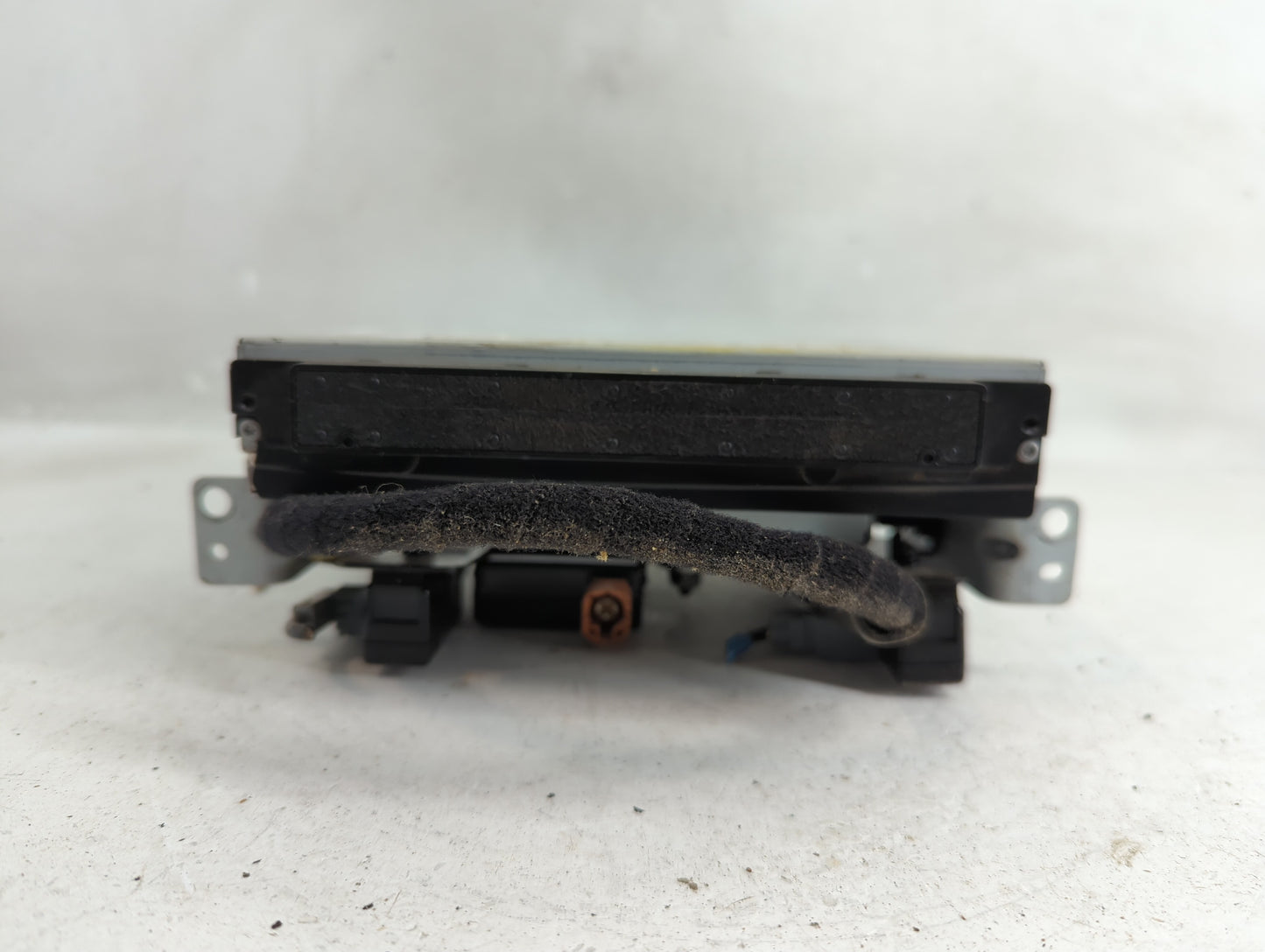 2017 Jaguar F-Pace Radio AM FM Cd Player Receiver Replacement P/N:FW93-11B608-AD Fits OEM Used Auto Parts - Oemusedautoparts