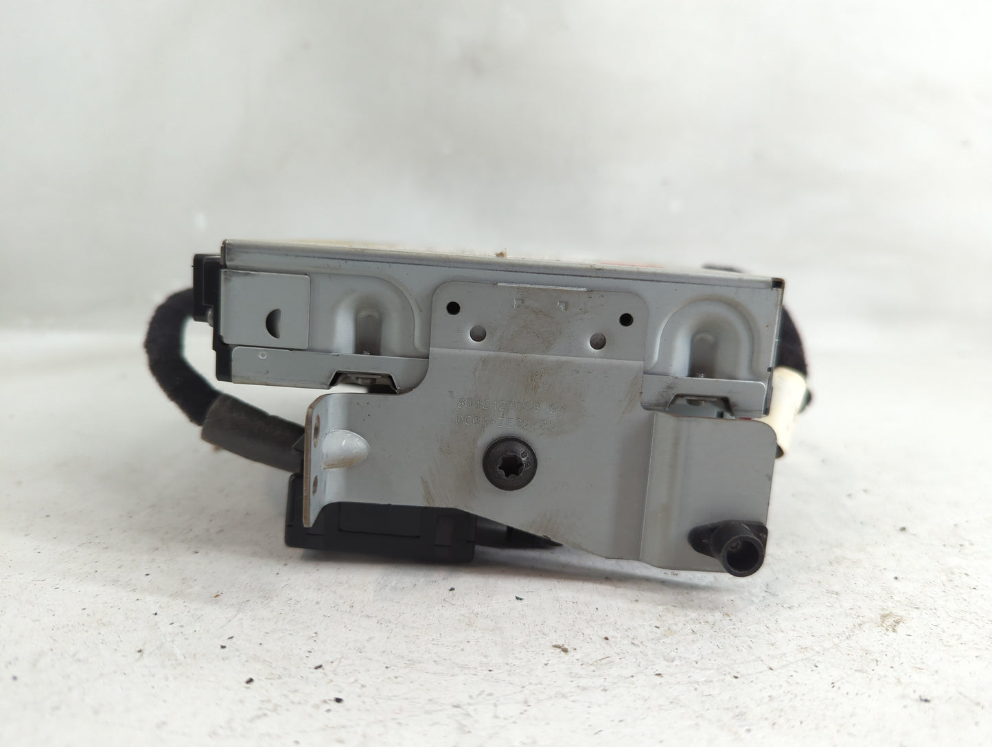 2017 Jaguar F-Pace Radio AM FM Cd Player Receiver Replacement P/N:FW93-11B608-AD Fits OEM Used Auto Parts - Oemusedautoparts