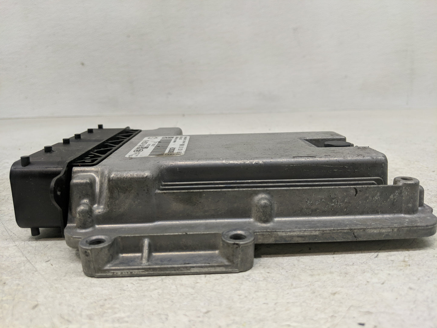 2017 Jaguar F-Pace PCM Engine Control Computer ECU ECM PCU OEM P/N:HX73-12C520-FJA 281 033 921 Fits OEM Used Auto Parts - Oe