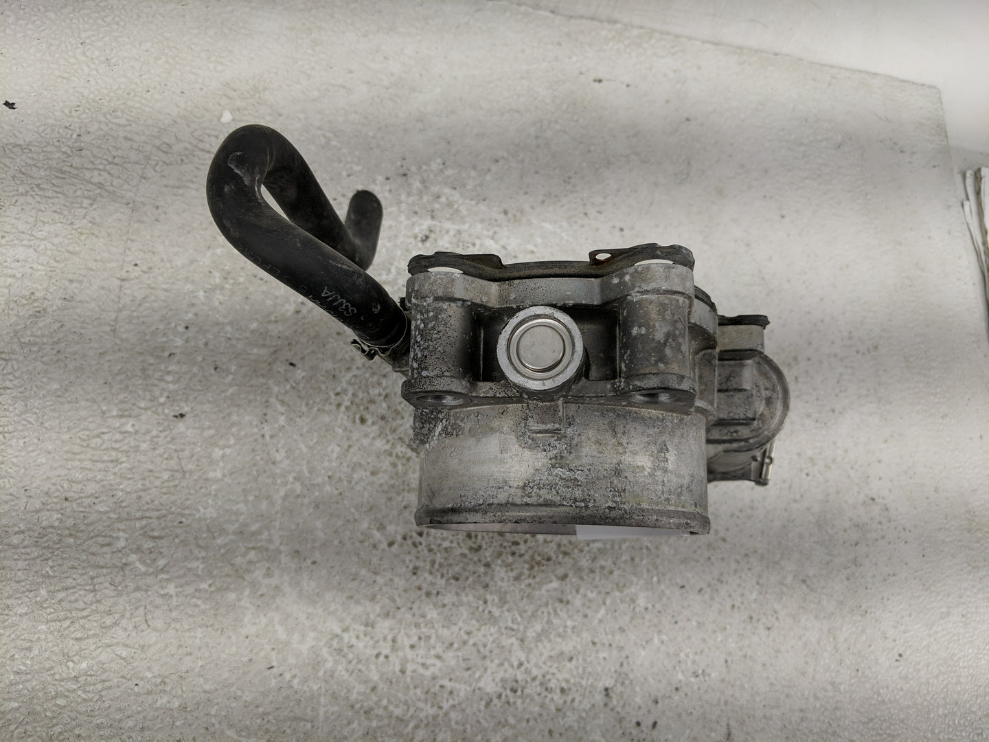 2017-2020 Jaguar F-Pace Throttle Body P/N:DX23-9F991-AB Fits Fits 2013 2014 2015 2016 2017 2018 2019 2020 OEM Used Auto Part