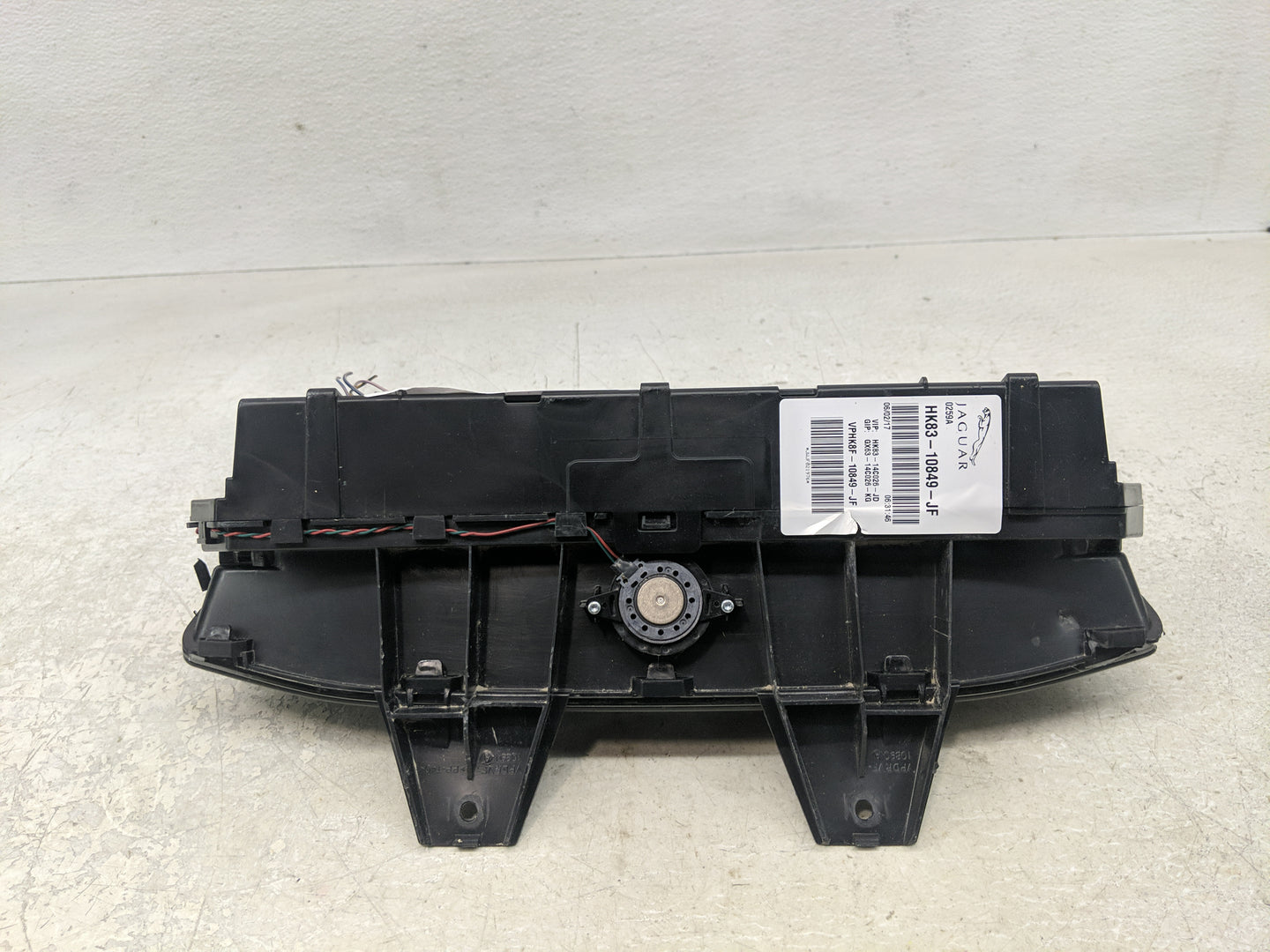 2017 Jaguar F-Pace Instrument Cluster Speedometer Gauges P/N:GX63-14C026-KG HK83-14C026-JD, VPHK8F-10849-JF, HK83-10849-JF F