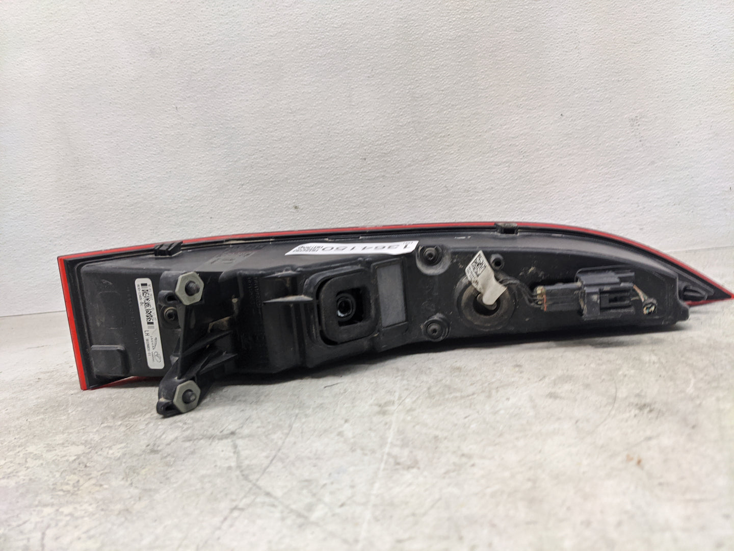 2017 Jaguar F-Pace Tail Light Assembly Driver Left OEM P/N:HK83-13405-BC Fits OEM Used Auto Parts - Oemusedautoparts1.com
