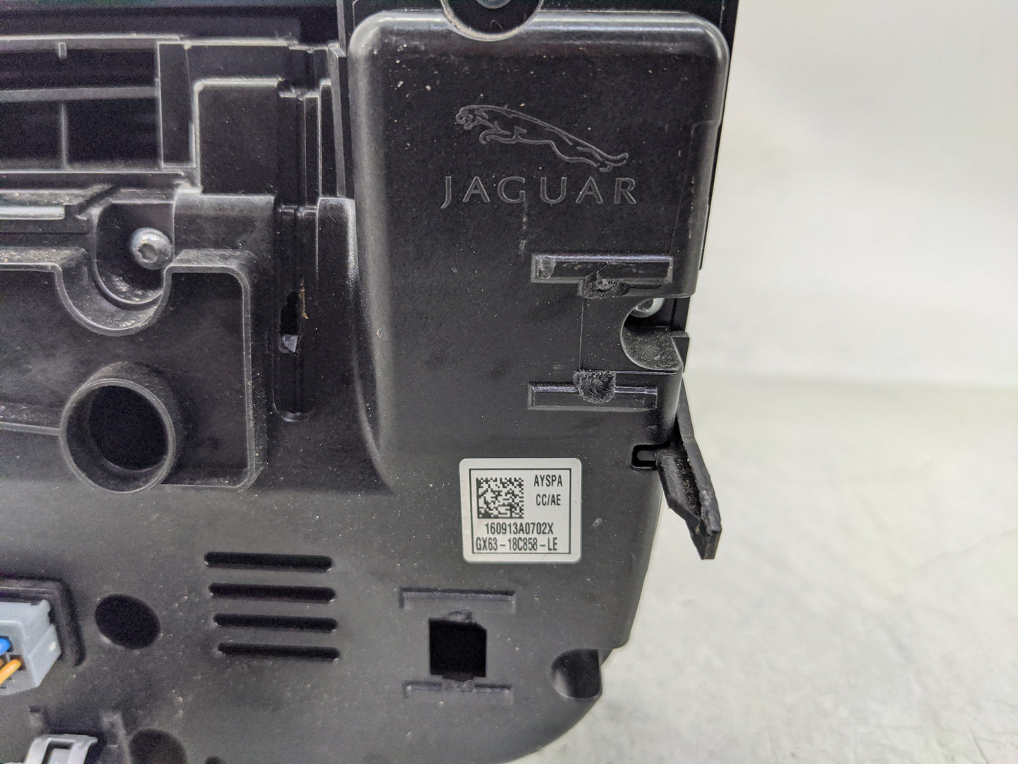 2017 Jaguar F-Pace Climate Control Module Temperature AC/Heater Replacement P/N:GX63-18C858-LE Fits Fits 2016 OEM Used Auto 