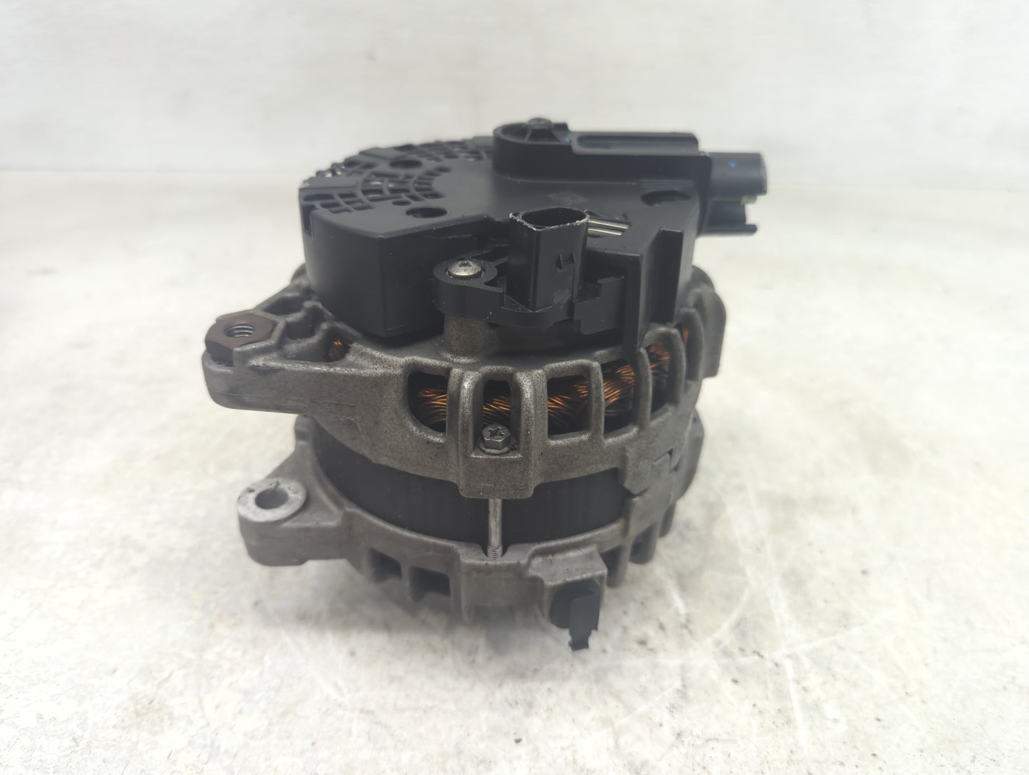 2017-2020 Jaguar F-Pace Alternator Replacement Generator Charging Assembly Engine OEM Fits Fits 2017 2018 2019 2020 OEM Used
