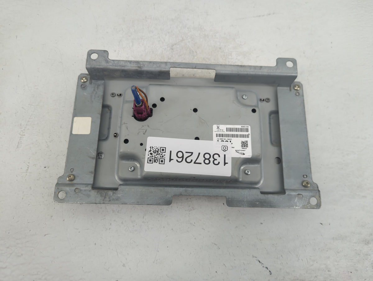 2017-2019 Jaguar F-pace Information Radio Display Screen 1387261 - Oemusedautoparts1.com