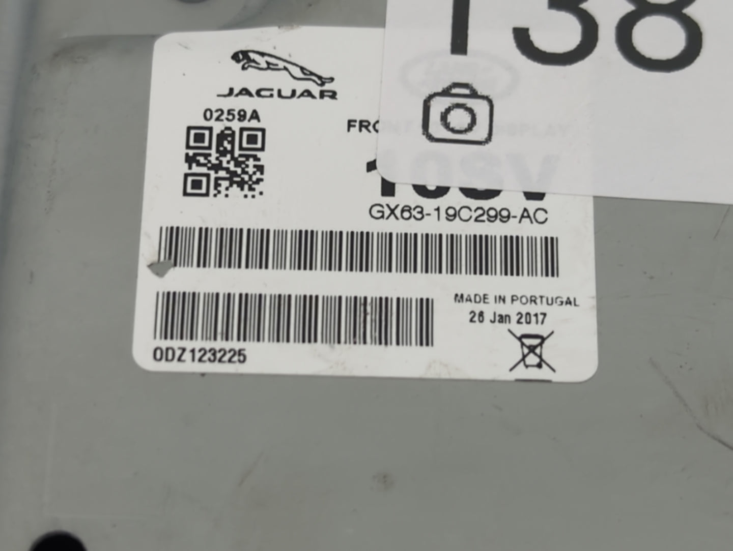 2017-2019 Jaguar F-pace Information Display Screen - Oemusedautoparts1.com