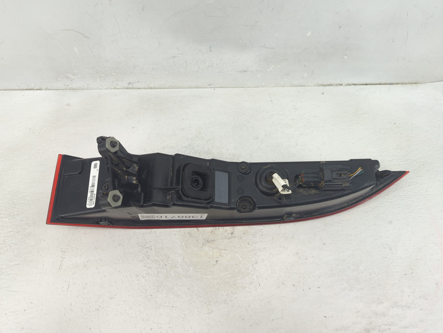 2017-2020 Jaguar F-Pace Tail Light Assembly Passenger Right OEM P/N:HK83-13404 Fits Fits 2017 2018 2019 2020 OEM Used Auto P