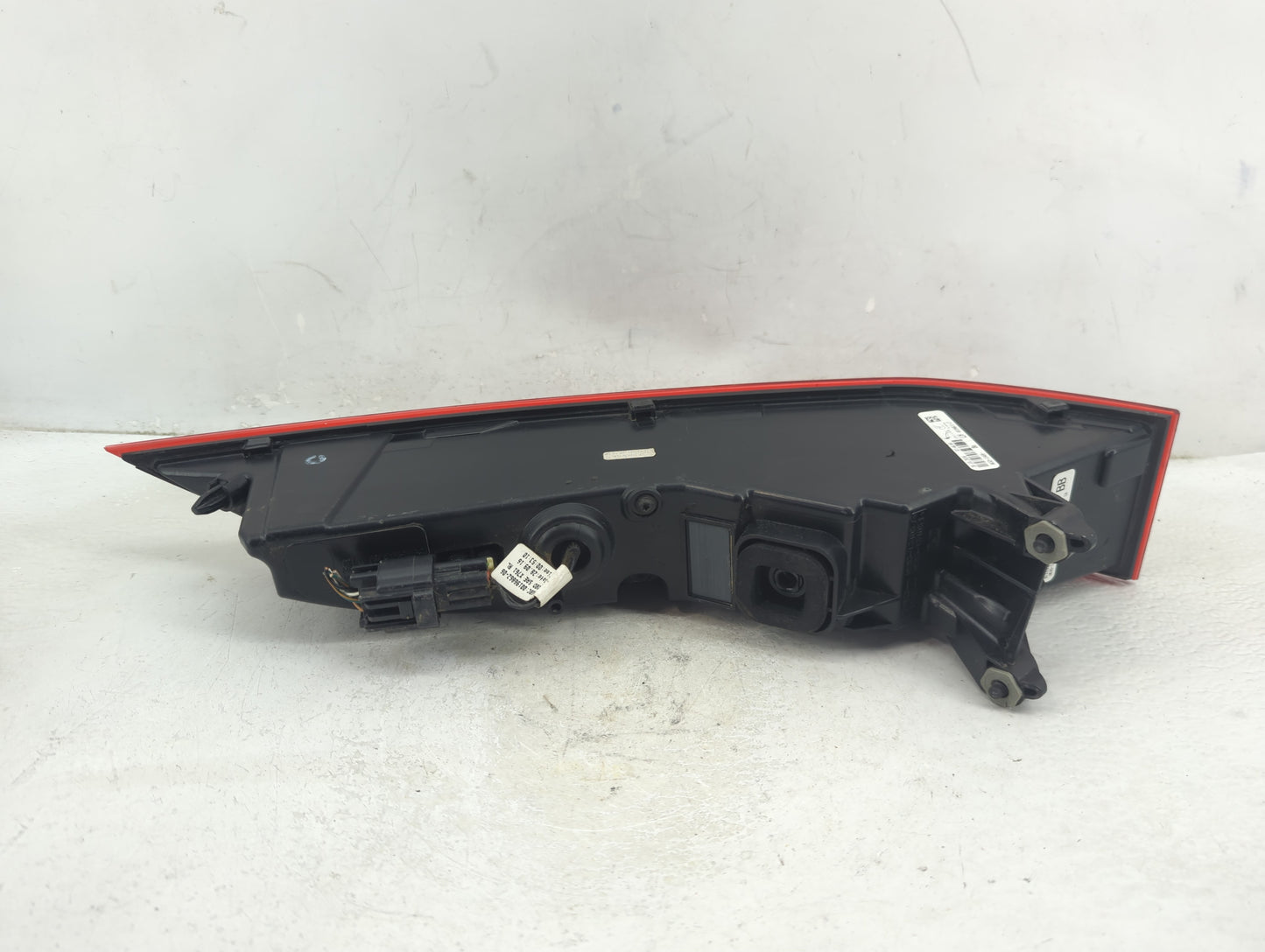 2017-2020 Jaguar F-Pace Tail Light Assembly Driver Left OEM P/N:HK83-13405-BB Fits Fits 2017 2018 2019 2020 OEM Used Auto Pa