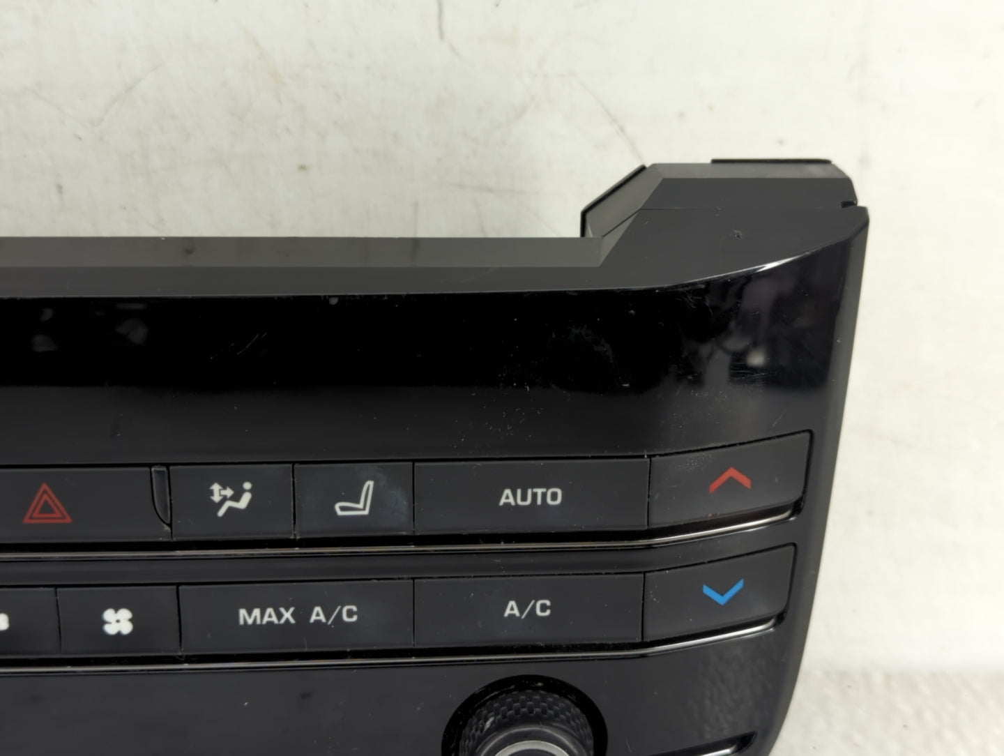 2017 Jaguar F-Pace Climate Control Module Temperature AC/Heater Replacement P/N:GX63-18C858-SE Fits Fits 2016 OEM Used Auto 