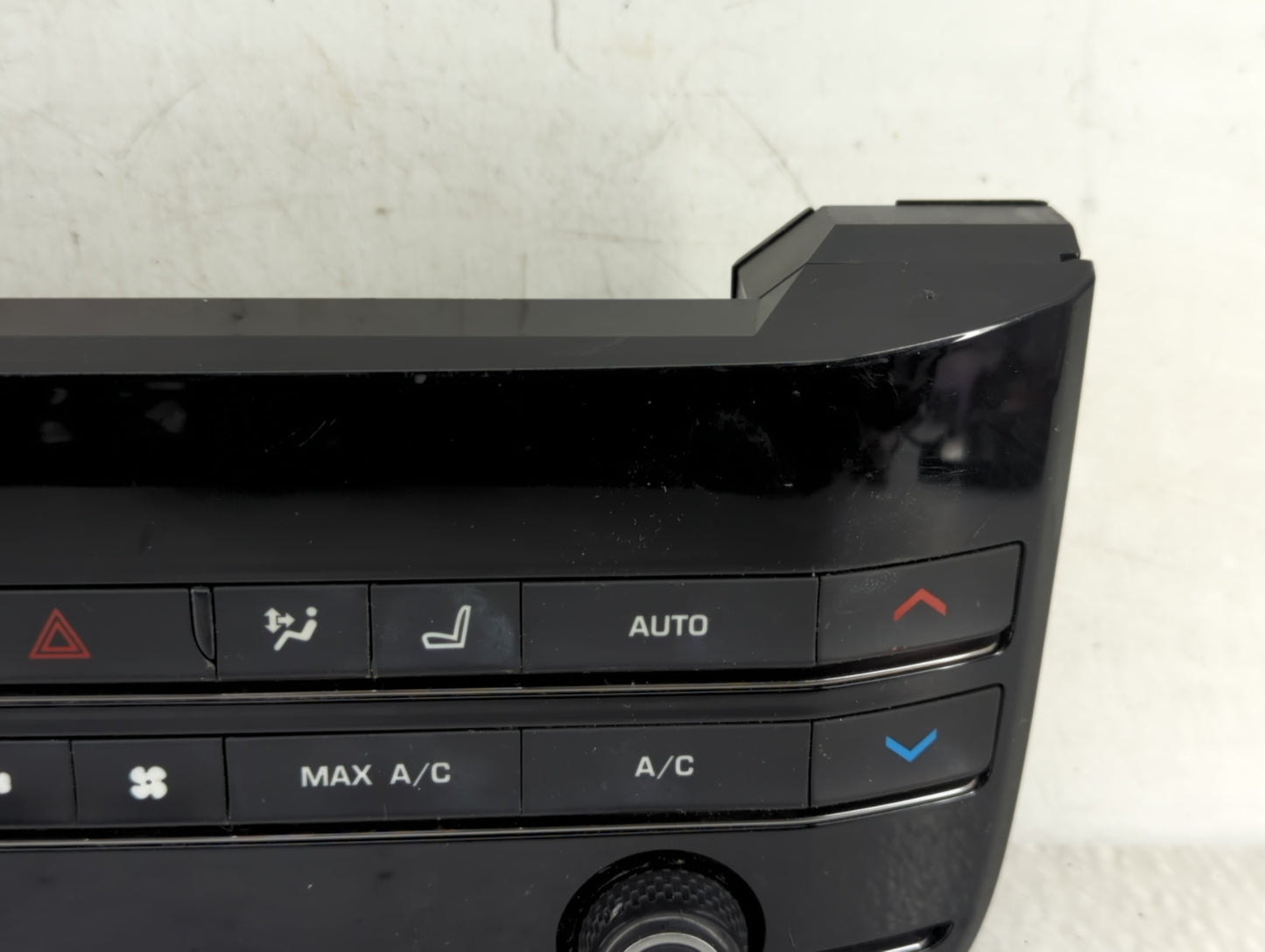 2017 Jaguar F-Pace Climate Control Module Temperature AC/Heater Replacement P/N:GX63-18C858-SE Fits Fits 2016 OEM Used Auto 